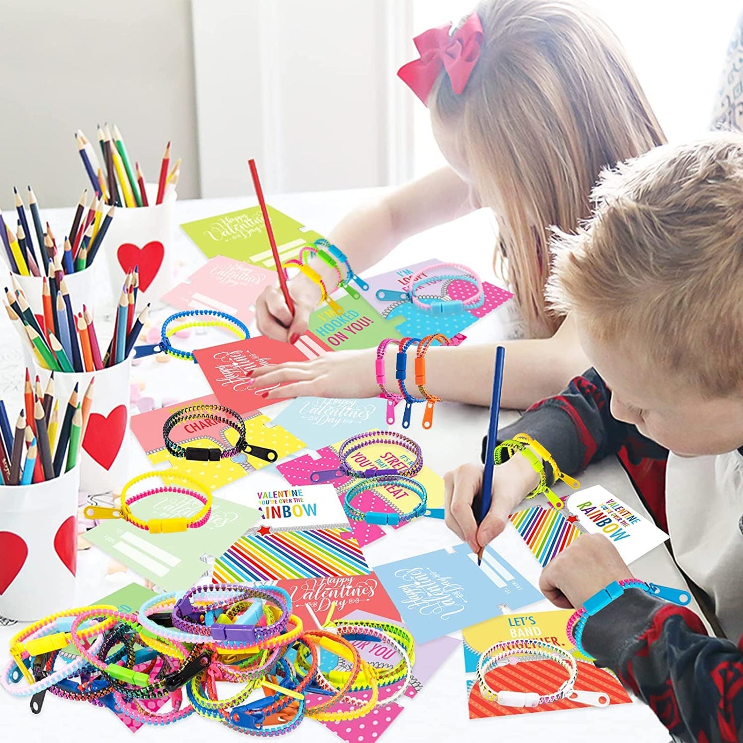 OuMuaMua 30Pcs Valentines Day Cards Gift for Kids Classroom - Valentines Cards with Fidget Zipper Bracelets Toy for Kids Valenti