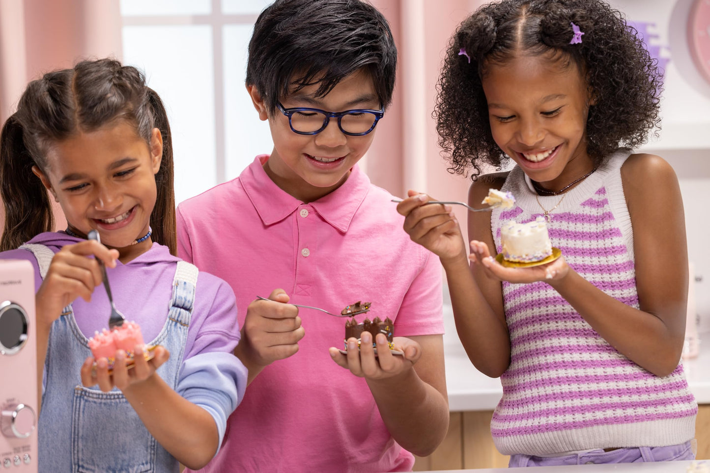 Goliath Tasty Tinies Bake Shop Vanilla Cake Mix Kit with Rainbow Pop Sprinkles & Chocolate Frosting Mix | Bake & Decorate 2 Real