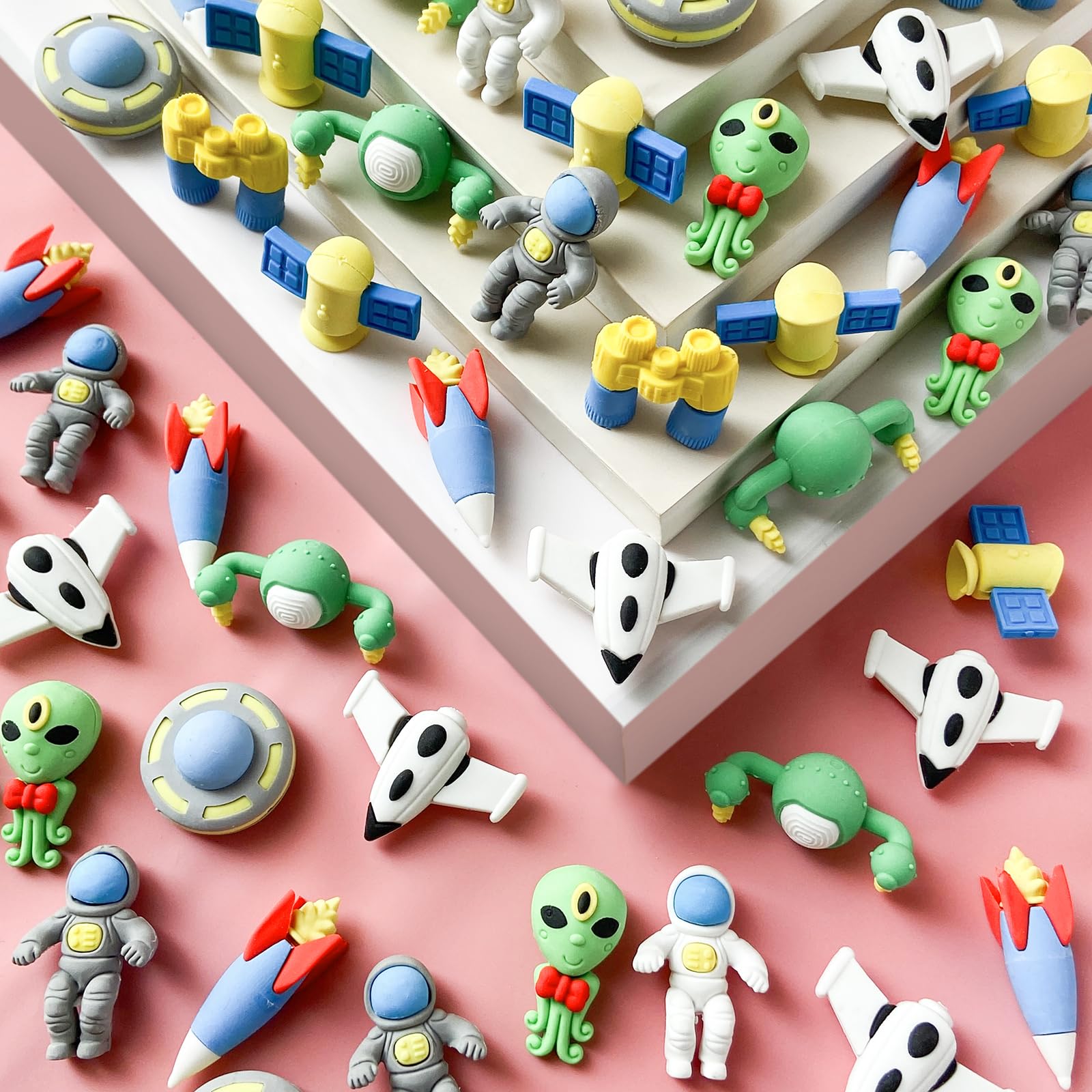 Kleeblatt Space Erasers For Kids Bulk 70Pcs,Puzzle Assembled Mini Fun Desk Pets For Kids Classroom, Treasure Box Prizes,Party Fa