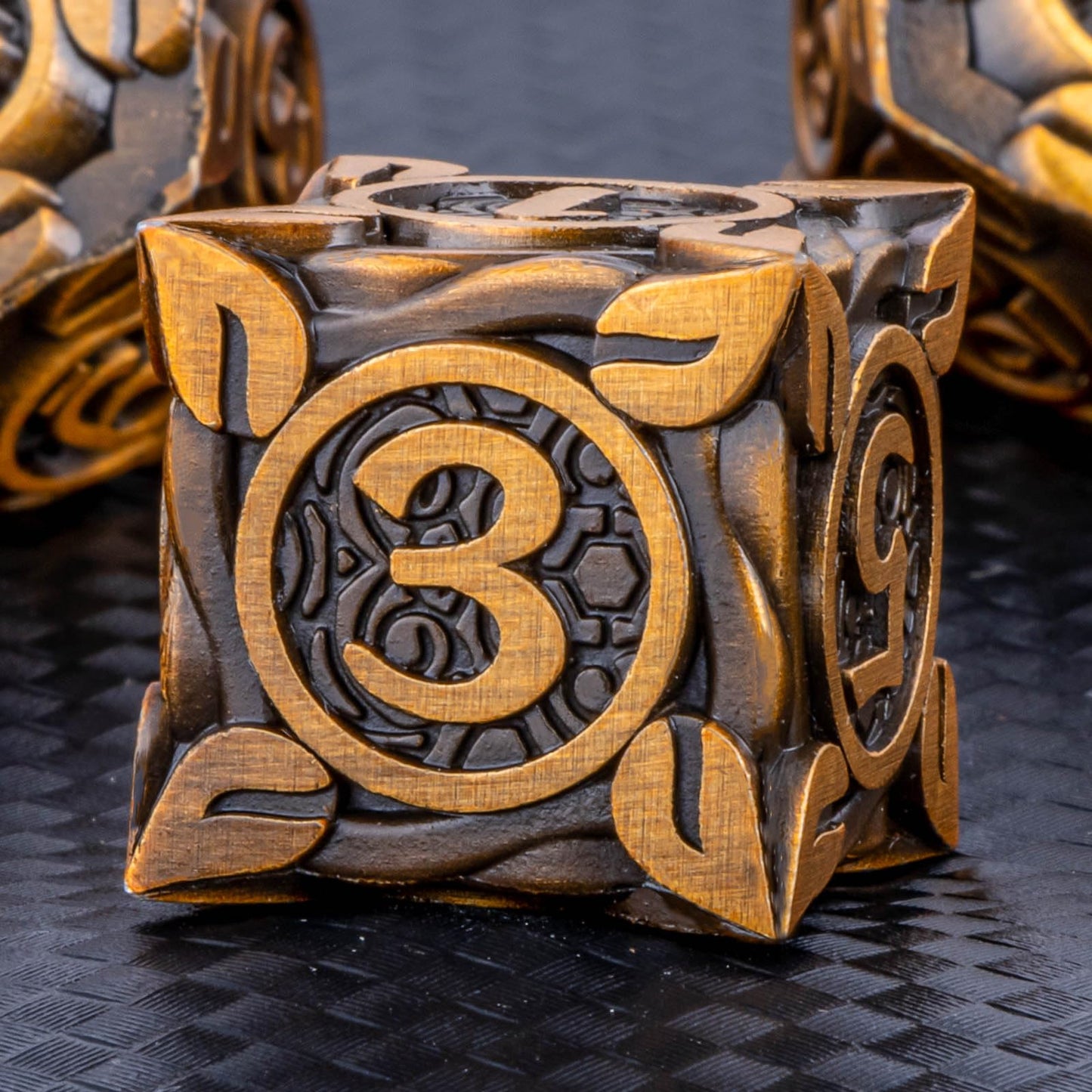 KERWELLSI 7Pcs Nature Vines Leaf Metal DND Dice Set D&D with Gift Box, Ancient Gold Polyhedral Handmade Dungeons and Dragons Dic