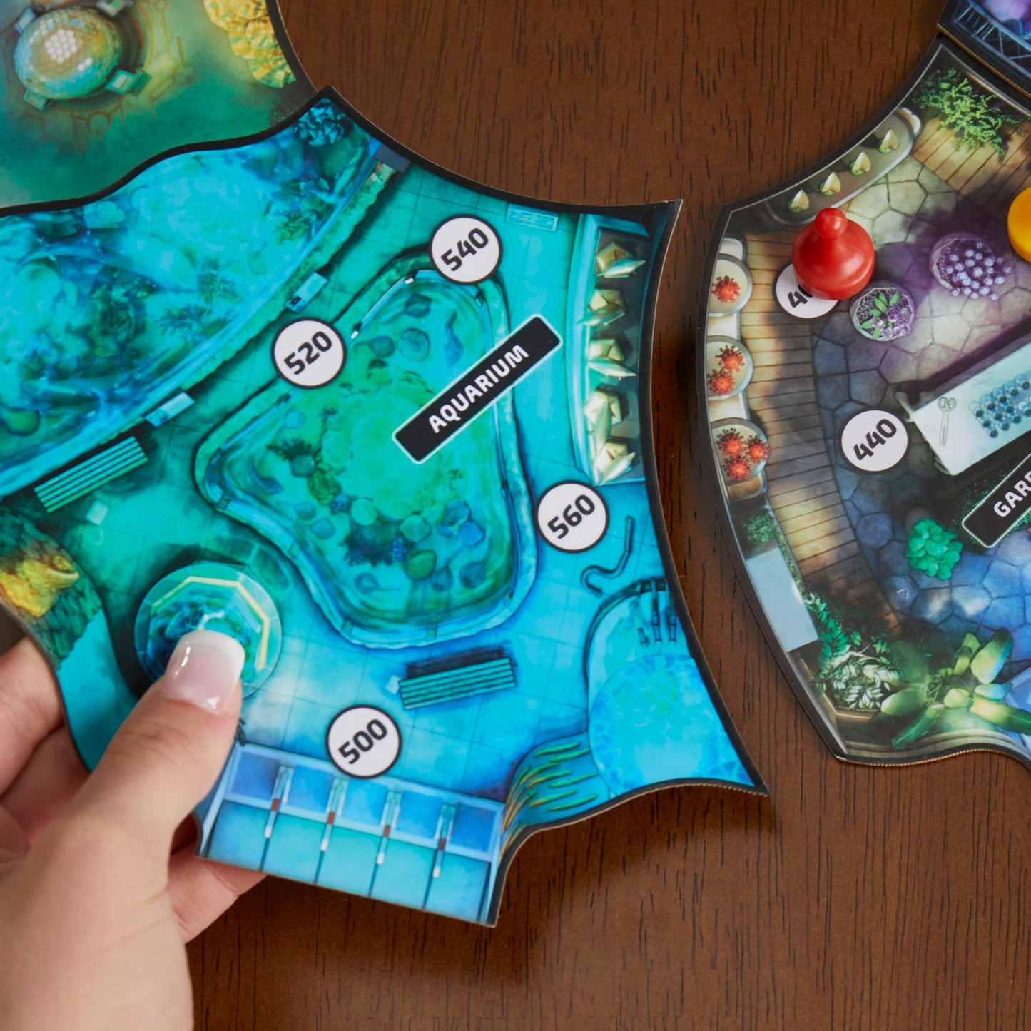 Clue Escape: The Worlds Fair Board Game | Escape Room 1-Time Solve Mystery Games | Ages 10+ | 1 to 6 Players | 90 - 120 Mins.| Family Games