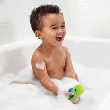 Munchkin® Rattle Squirts Bath Toy For Baby And Toddler, Turtle And Snail, 2 Pack