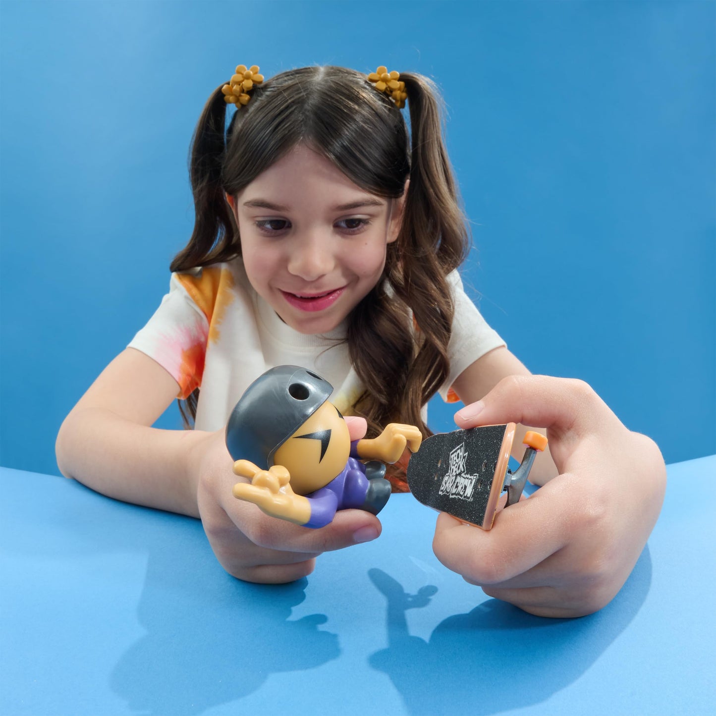 Tech Deck Sk8 Crew Character Fingerboard Mini Skateboard Collectible Personalised Toys For Kids 5+ Years Old (Models May Vary)