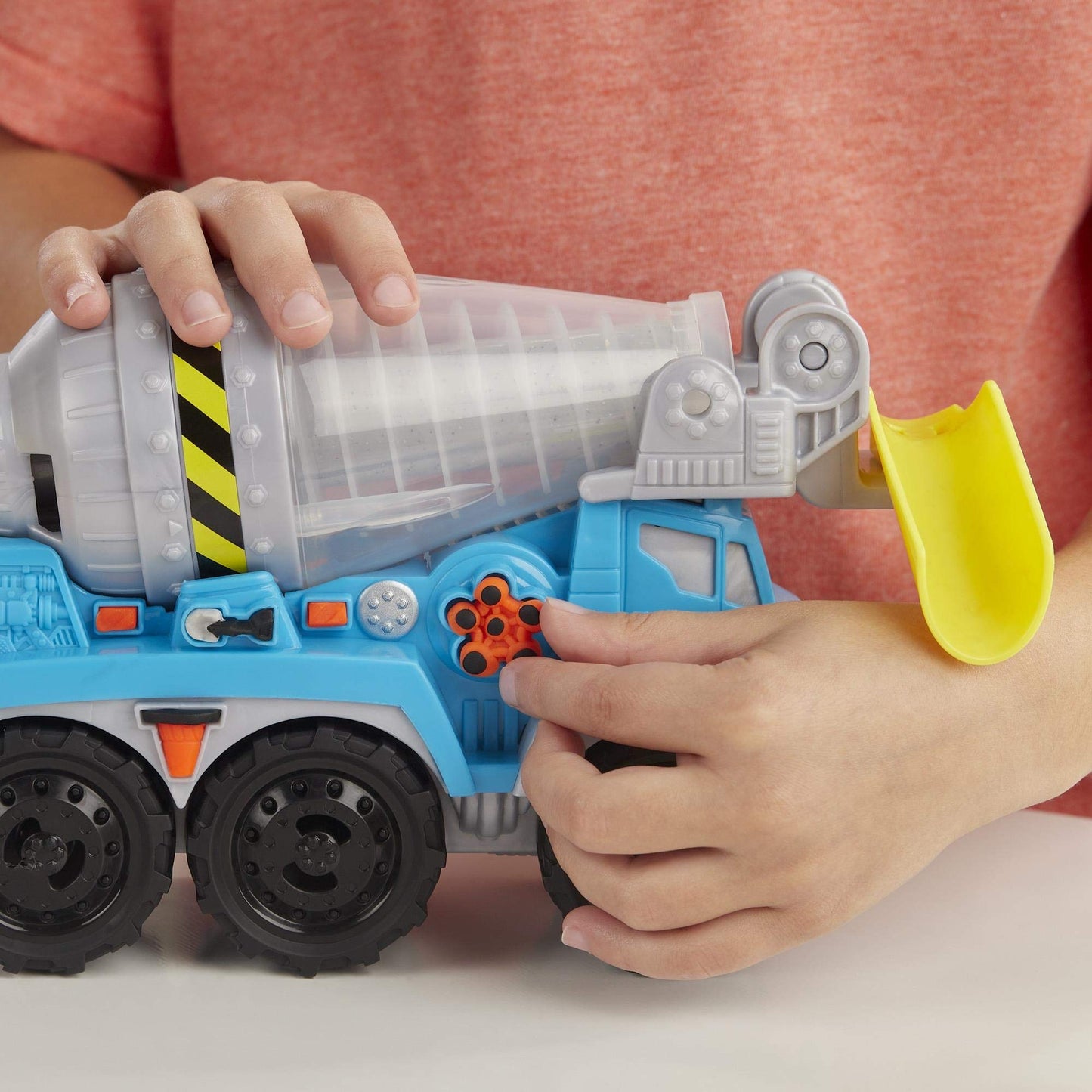 Play-Doh Wheels Cement Truck Toy for Kids Ages 3 & Up with Non-Toxic Cement-Colored Buildin Compound Plus 3 Colors