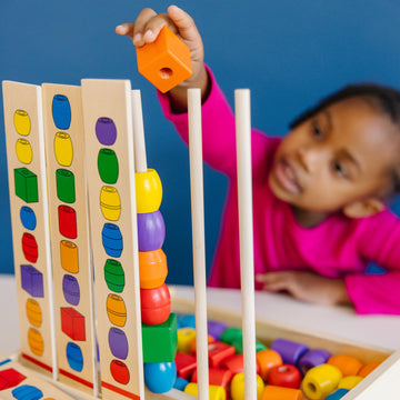 Melissa & Doug Bead Sequencing Set - 46 Wooden Beads & 5 Double-Sided Pattern Boards - Color Recognition & Shape Sorting Toy for Kids 4+