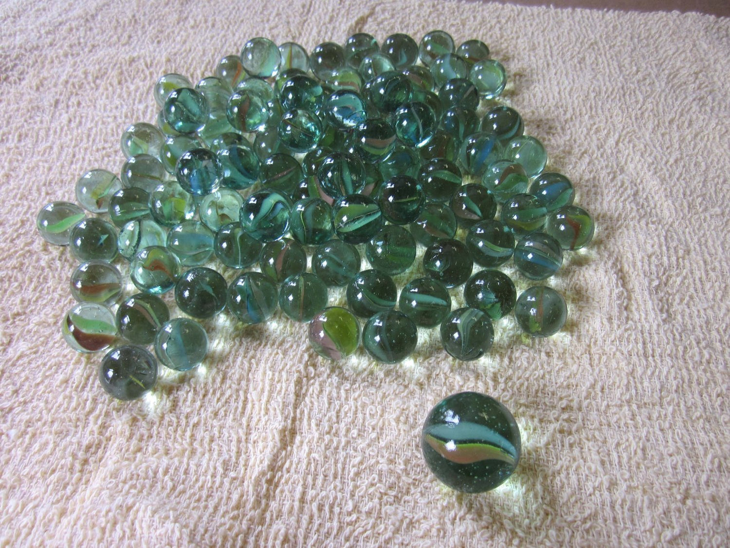 Jmk 100 Pcs Glass Marbles With Shooter