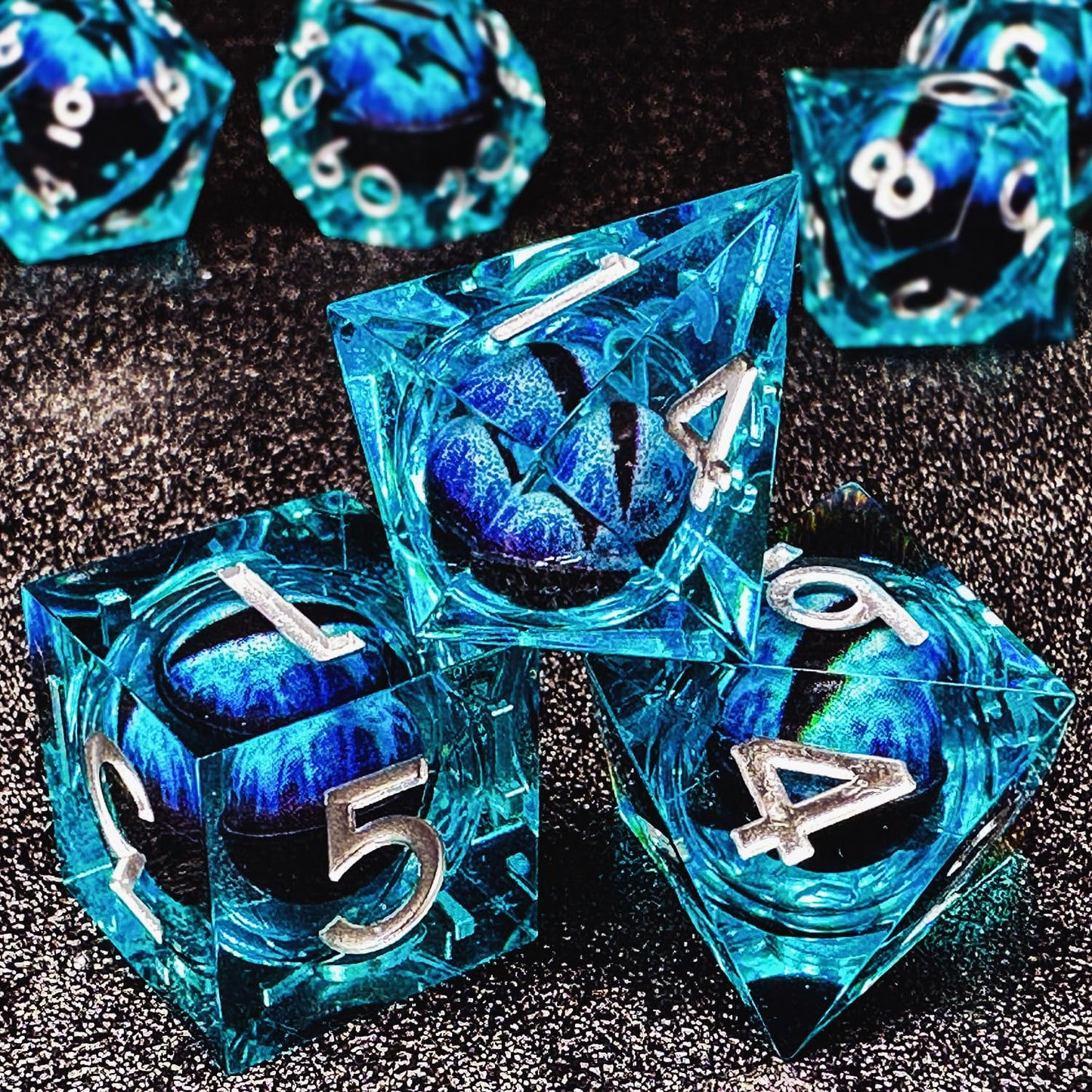 HAOMEJA Beholder D&D Monster Resin Dice Set DND 7 PCS Liquid Core Dice Set Sharp Edges Dice with Gift Dragon Eye Bag Apply to Du