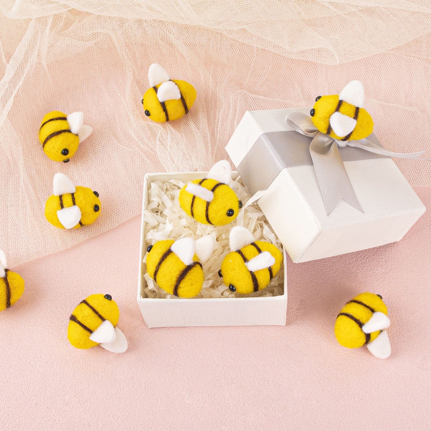 Framendino, 100 Pack Cute Wool Felt Bumble Bees Mini Crafts Bee For Diy Craft Decoration