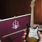 Axe Heaven Fs-022 Licensed Fender Stratocaster 60Th Anniversary Set - Case And Mini Guitar