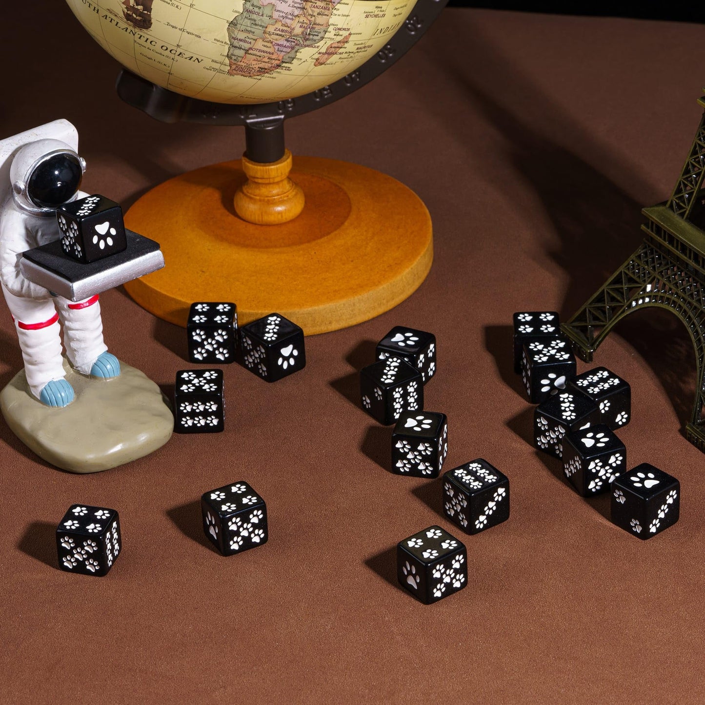 HDdais 10 Pack D6 Dice Set, Six Sides White Cat's Paw 6 Sided Dice for DND MTG PRG Wow Table Games