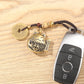 Mansiyuyee Lucky Cat Statue Keychain with Five Emperors Money Feng Shui Coins, Maneki Neko Figure Holding a Streamer Lucky Tasse