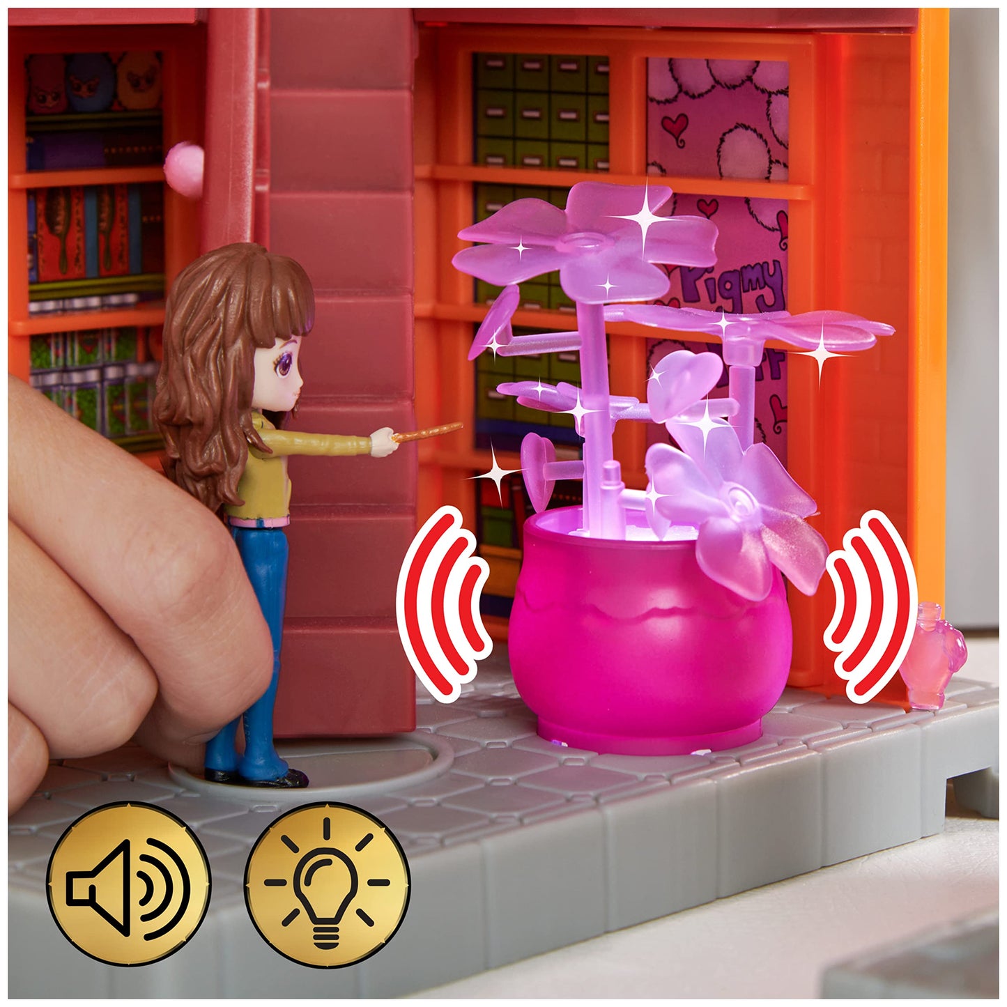 Wizarding World Harry Potter Magical Minis Diagon Alley Playset with Lights & Sounds, 2 Figures, 21 Accessories, Model 6064933