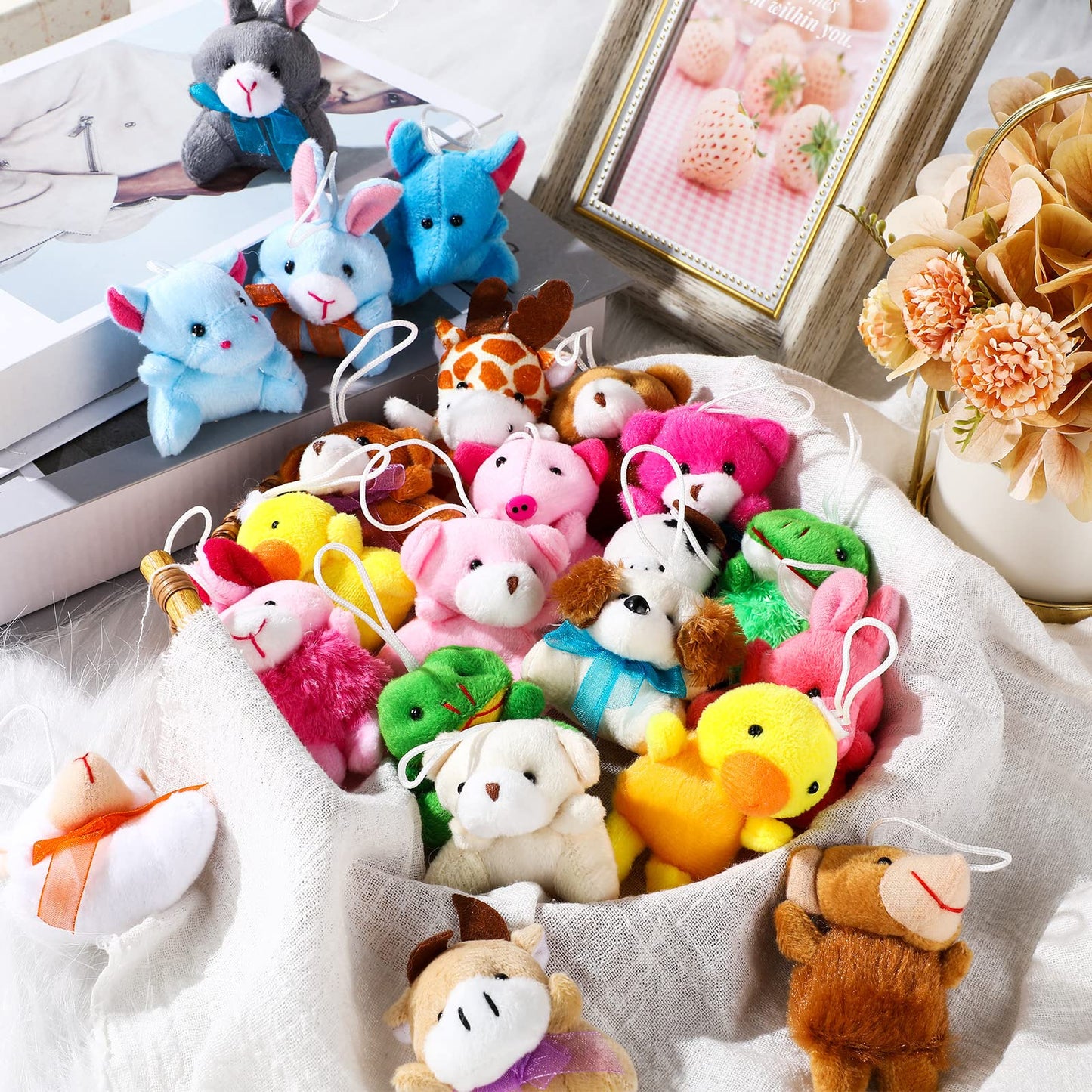 HyDren 200 Pcs Mini Stuffed Animals Bulk for Kids Tiny Critter Animals Plush for Easter Egg Fillers Basket Stuffers Birthday Par