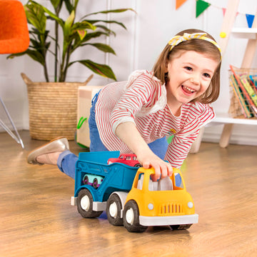 Battat- Wonder Wheels- Toy Carrier Truck & 2 Toy Cars - Toy Truck Playset For Kids, Toddlers - Pretend Play- Recyclable Material