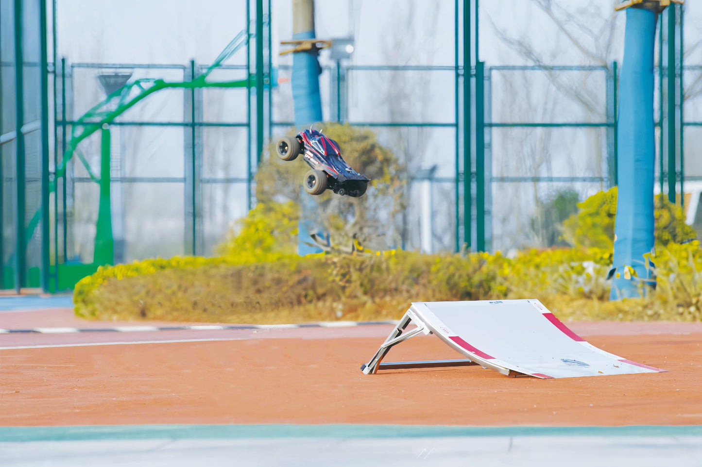 Yskmlolp Rc Car Jump Ramp Rc Takeoff Board Rc Stunt Playset For 1/5 1/10 1/12 1/14 1/16 Rc Car (100 * 95 * 35/37/40Cm)