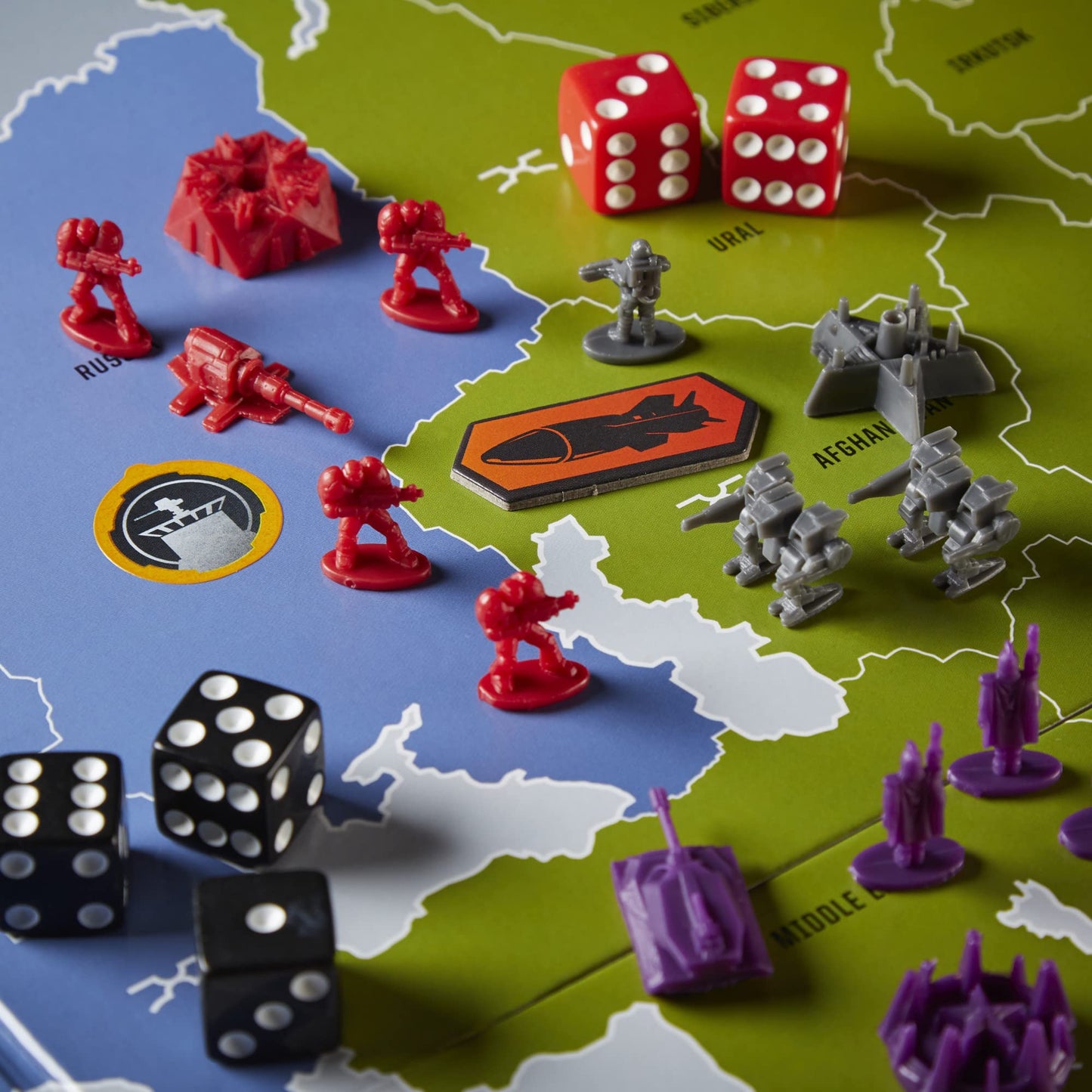Hasbro Gaming Risk Legacy Strategy Board Game, Miniature Game for 3-5 Players, Multicolor, Ages 13+, Model F3156