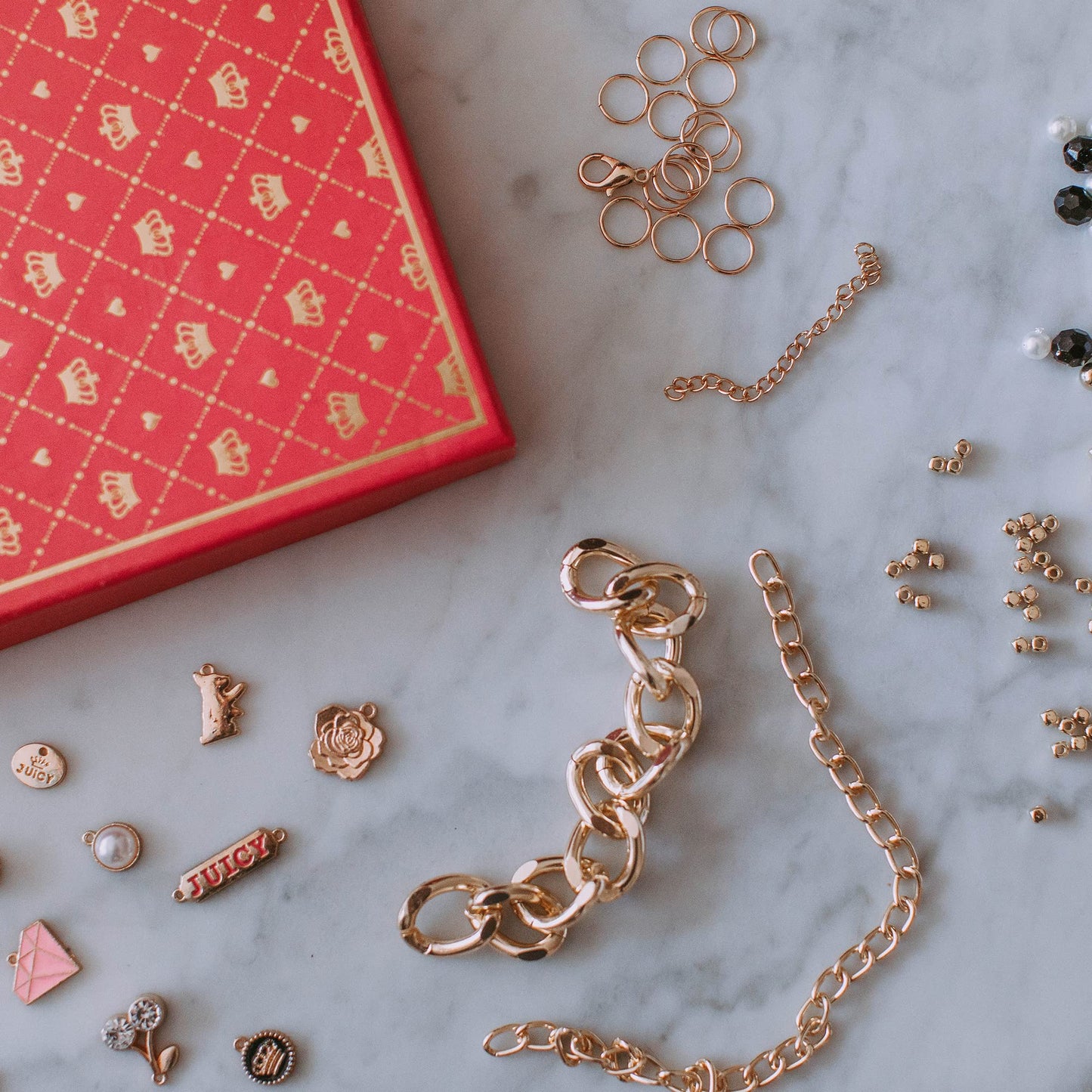 Make It Real: Juicy Coture Chains & Charms, Diy Bracelet Kit, Includes 12 Juicy Coture Charms, Makes Up To 5 Bracelets, Helps Young Girls Develop Fine Motor & Visual Skills, For Ages 8 And Up
