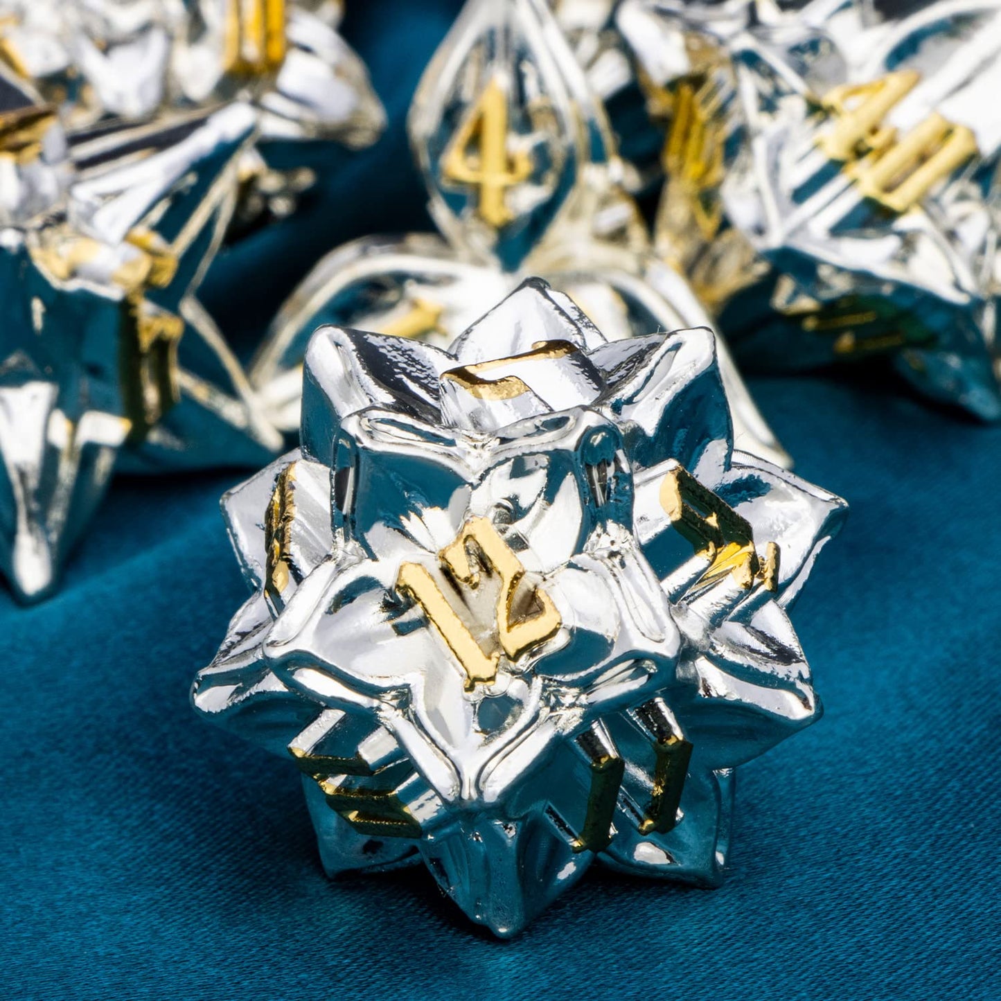 ARUOHHA 7PCS DND Polyhedral Dice Set Metal Silver Leaf Design Dungeons and Dragons Dice with Gift Box, 6 Sided D&D Dice RPG Role