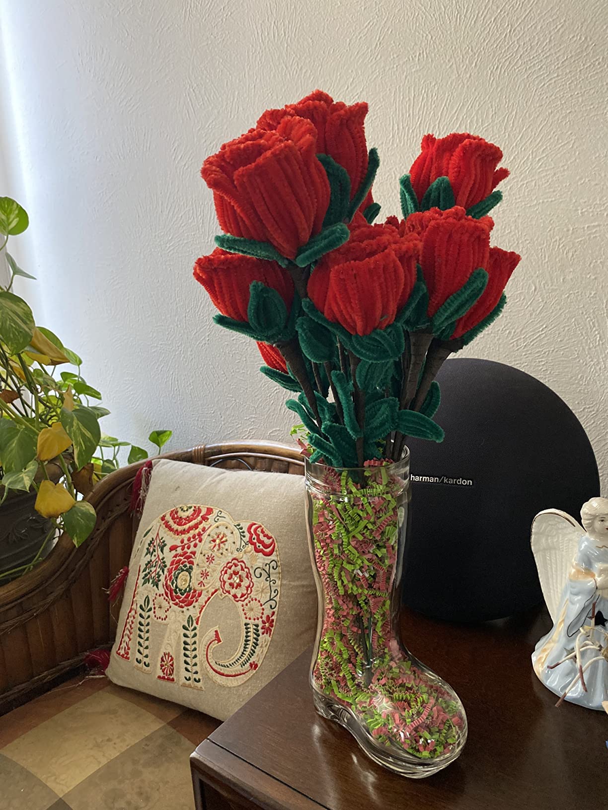 Cuttte Pipe Cleaners Craft Supplies - 300pcs Dark Green Pipe Cleaners Chenille Stems for Craft Kids DIY Art Supplies (6 mm x 12