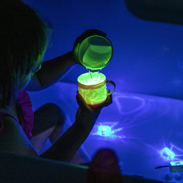 New Glo Pals Pippa Water-Activated Bath Toy With 6 Reusable Light-Up Cubes For Sensory Play
