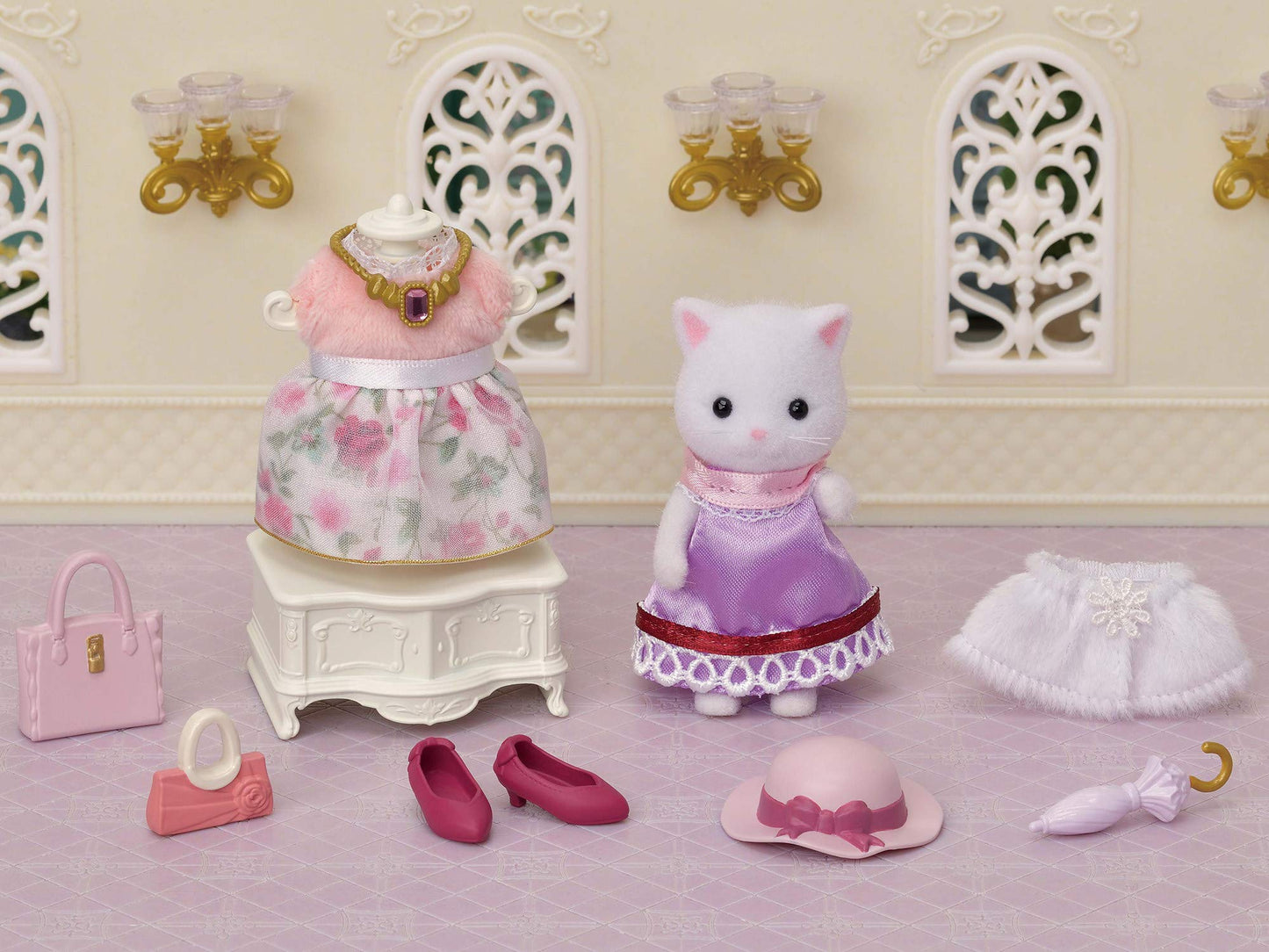 Calico Critters Fashion Playset, Town Girl Series - Persian Cat: Dress Up Your Critter In Stylish Outfits!