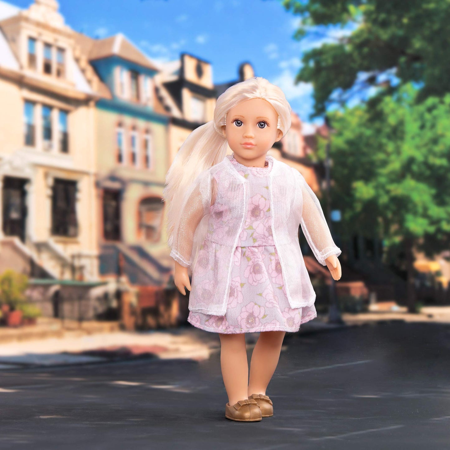 Lori - Mini Doll - 6-Inch Fashion Doll - Stylish Outfit - Jacket, Dress & Shoes - 3+ Years- Perla