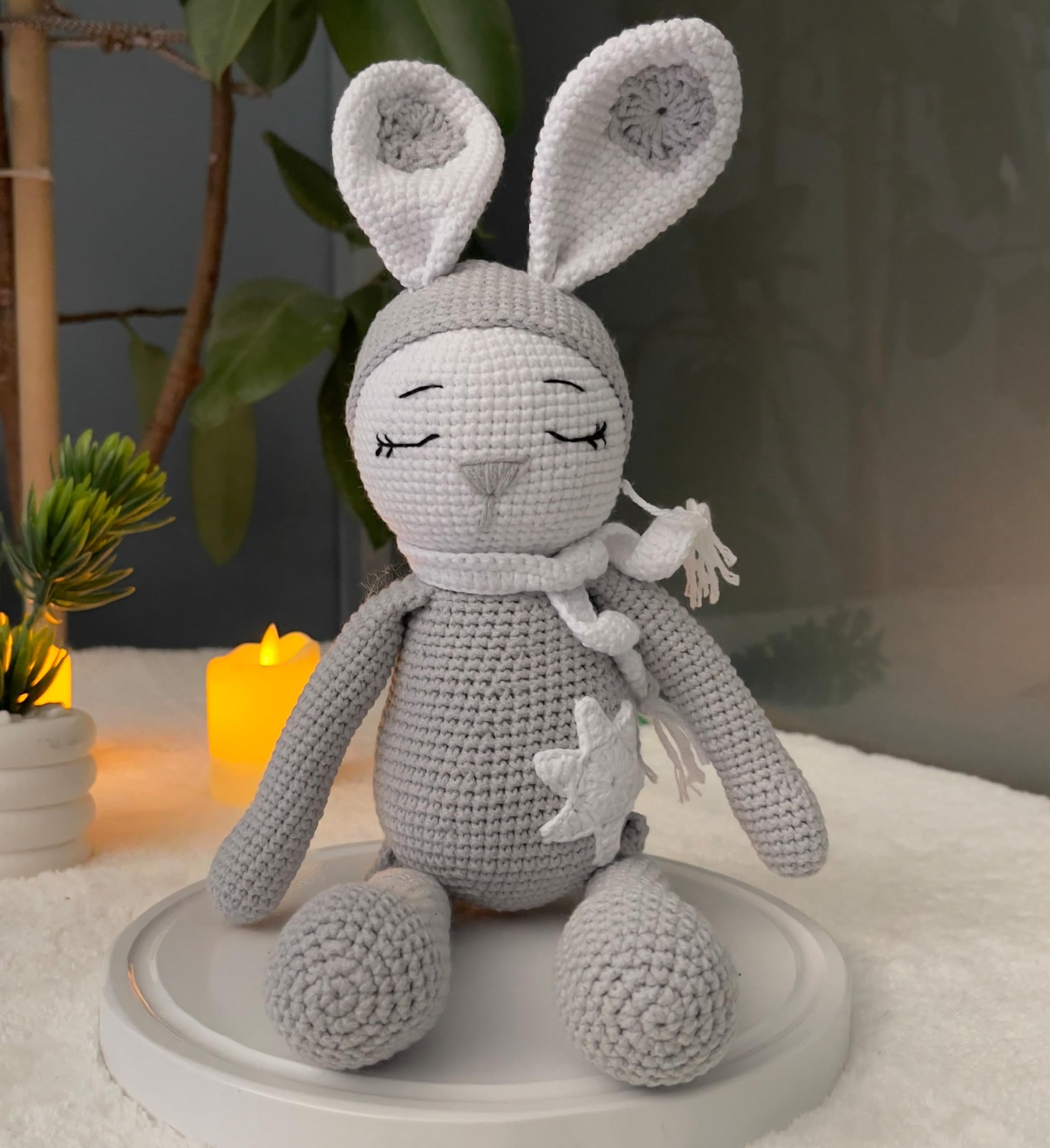 Tiny Things Exquisite Handmade Cotton Thread Rabbit Toy: Non-Toxic, Child-Safe Craftsmanship for Enduring Delight and Lasting Jo