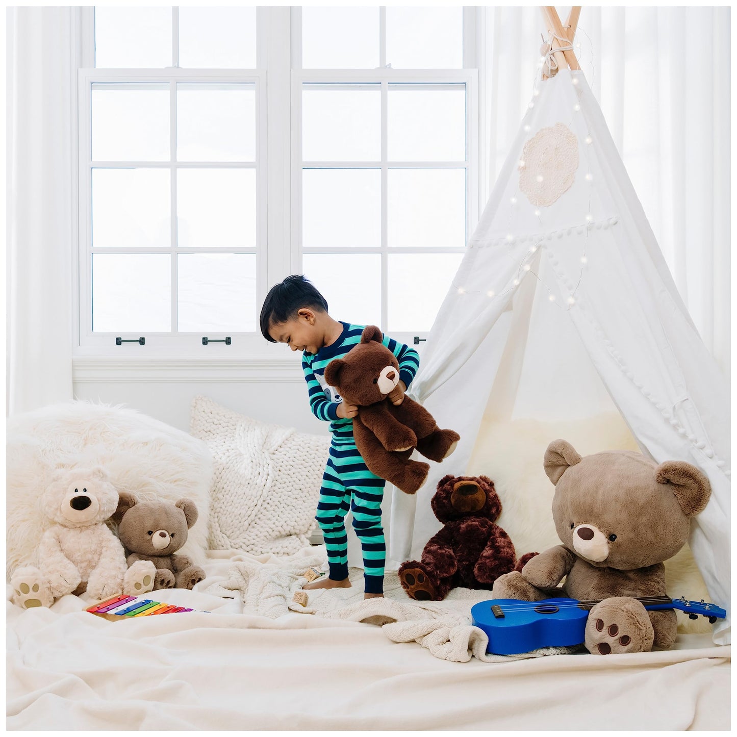 GUND Philbin Classic Teddy Bear, Beige 18", Premium Stuffed Animal, Model 319927, Soft Polyester for Ages 1 and Up