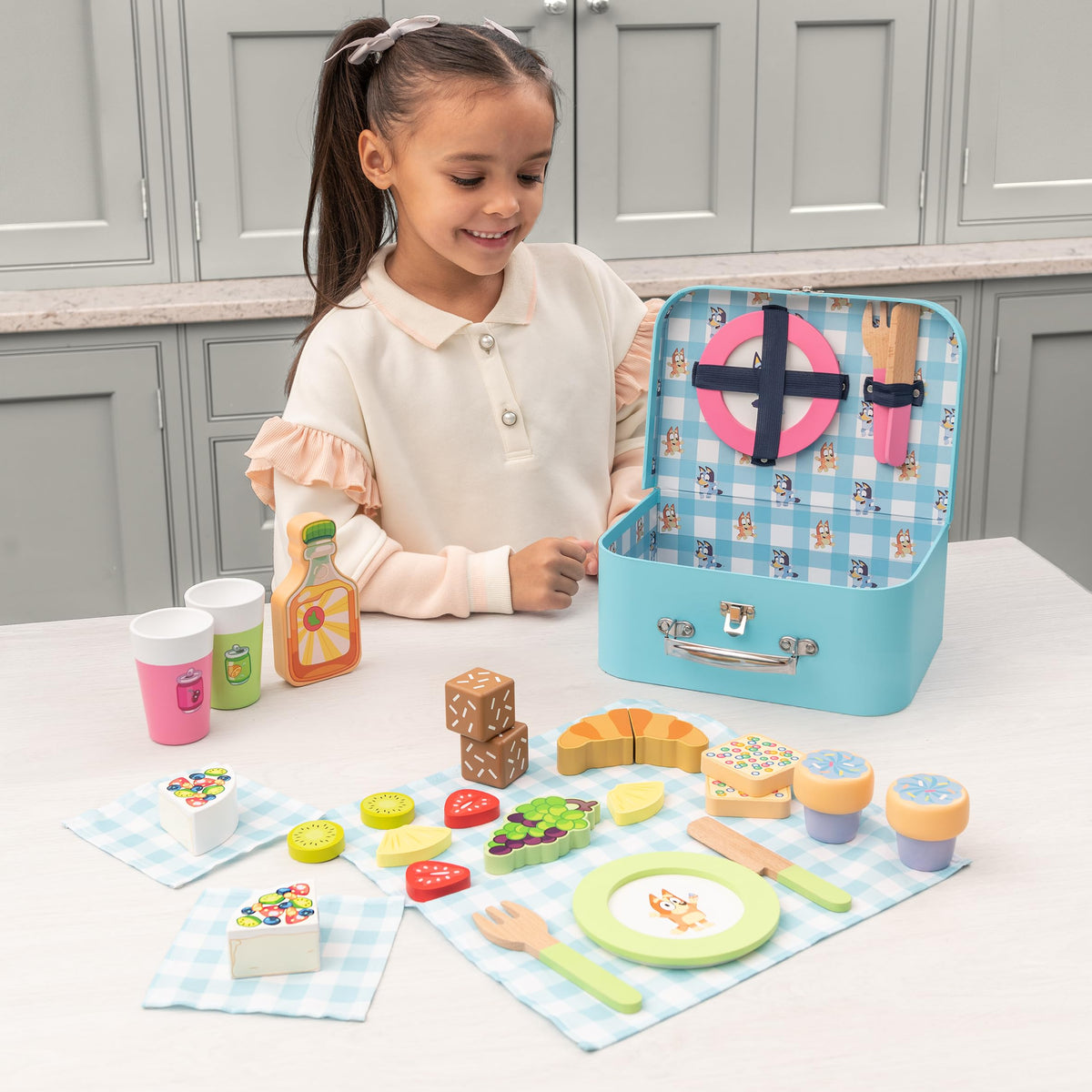 Bluey Picnic Basket Set