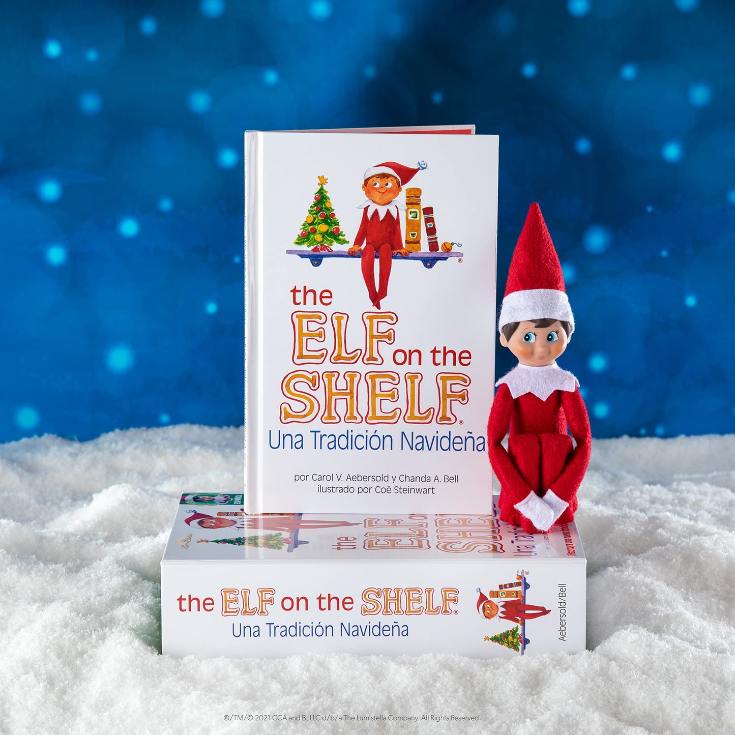 The The Elf On The Shelf Una Tradiciãn Navideãa Spanish Language Book & Blue-Eyed Boy Scout Elf