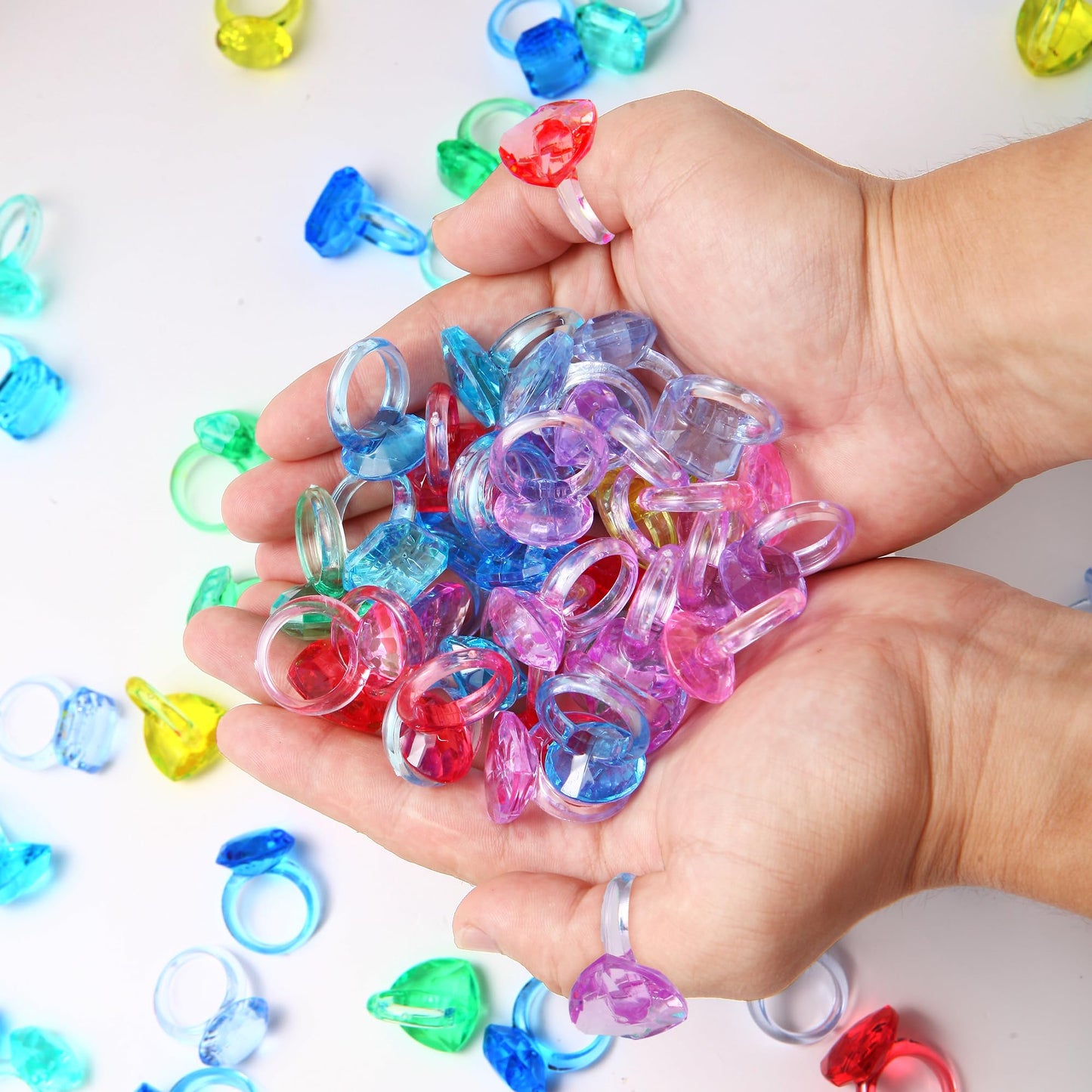 100 Pcs Gem Rings Toys for Kids, Bulk Toys Diamond Ring Party Favors for Boys Girls Toddlers, Colorful Princess Ring Dress Up Ac
