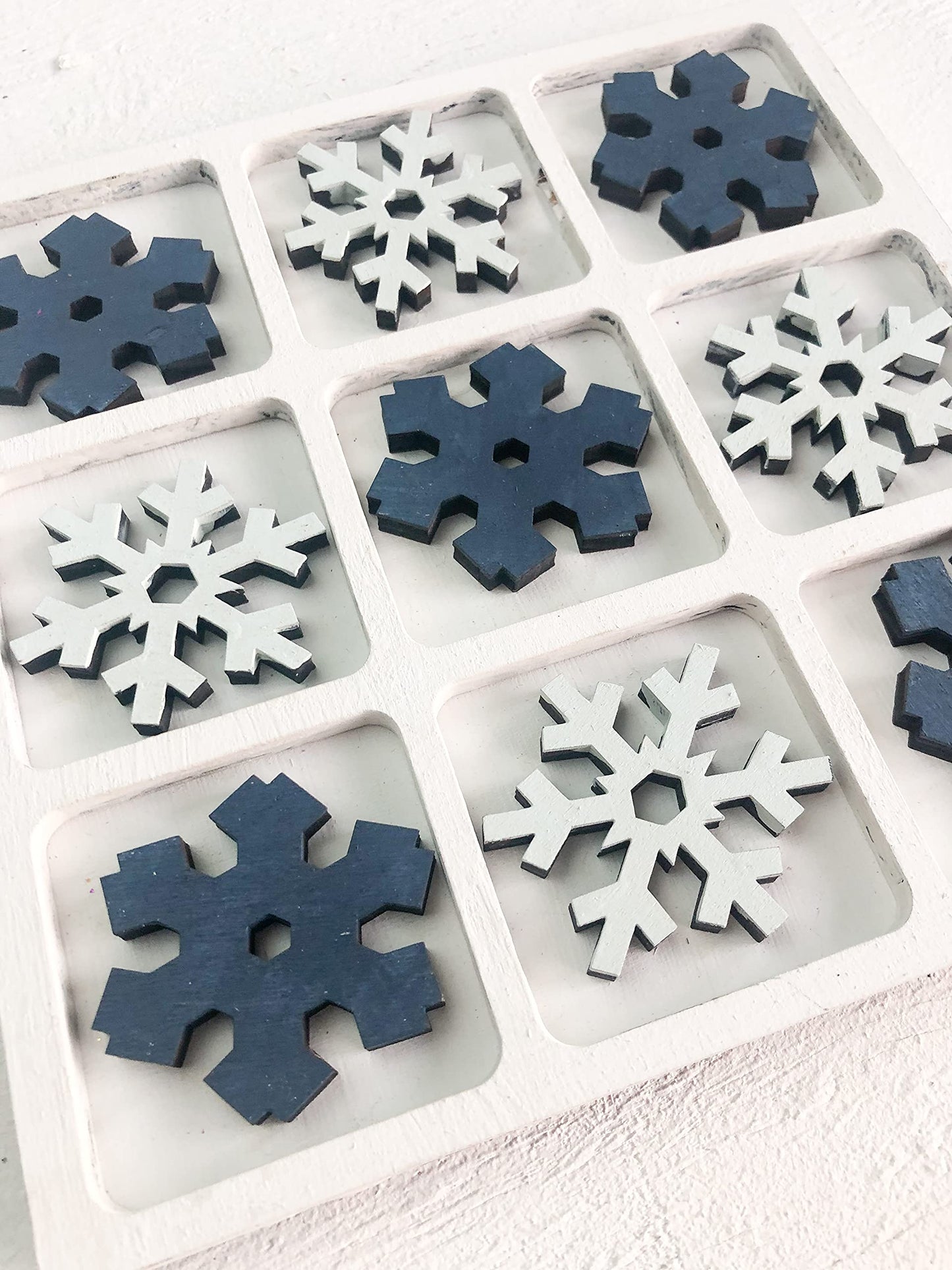Winter Themed Tic Tac Toe Board Game, 5X5 Inches Unfinished Wood Diy Painting Craft Kit For Kids With Wooden Christmas Snowflake