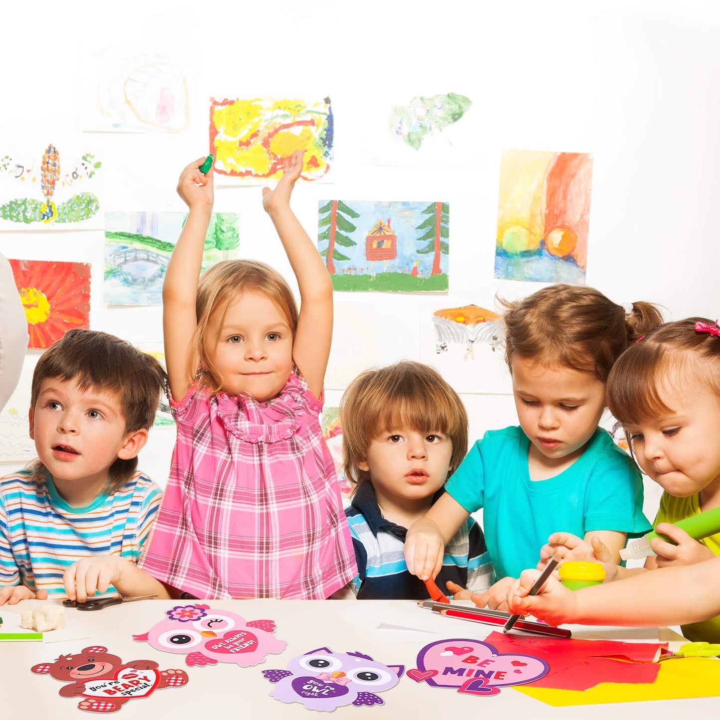 Valentines Day Crafts Kits DIY Valentine Decorations Hanging Ornaments, Lanyards for Kids Family Entertainment Activities, 4 St