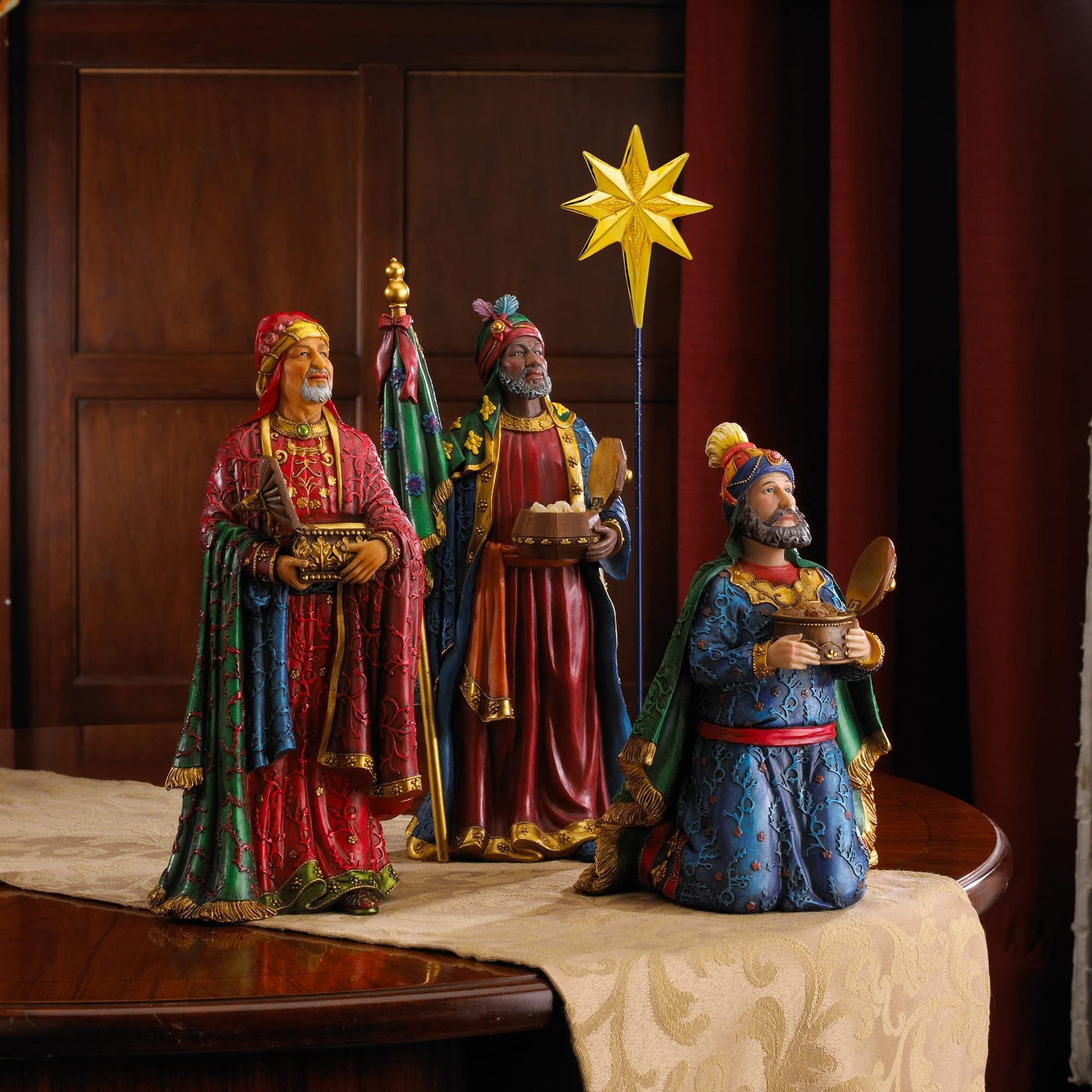 Nativity Scene Set With 11 Pieces - Magi, Angel, Shepherds, Jesus, Real Gold Trunk