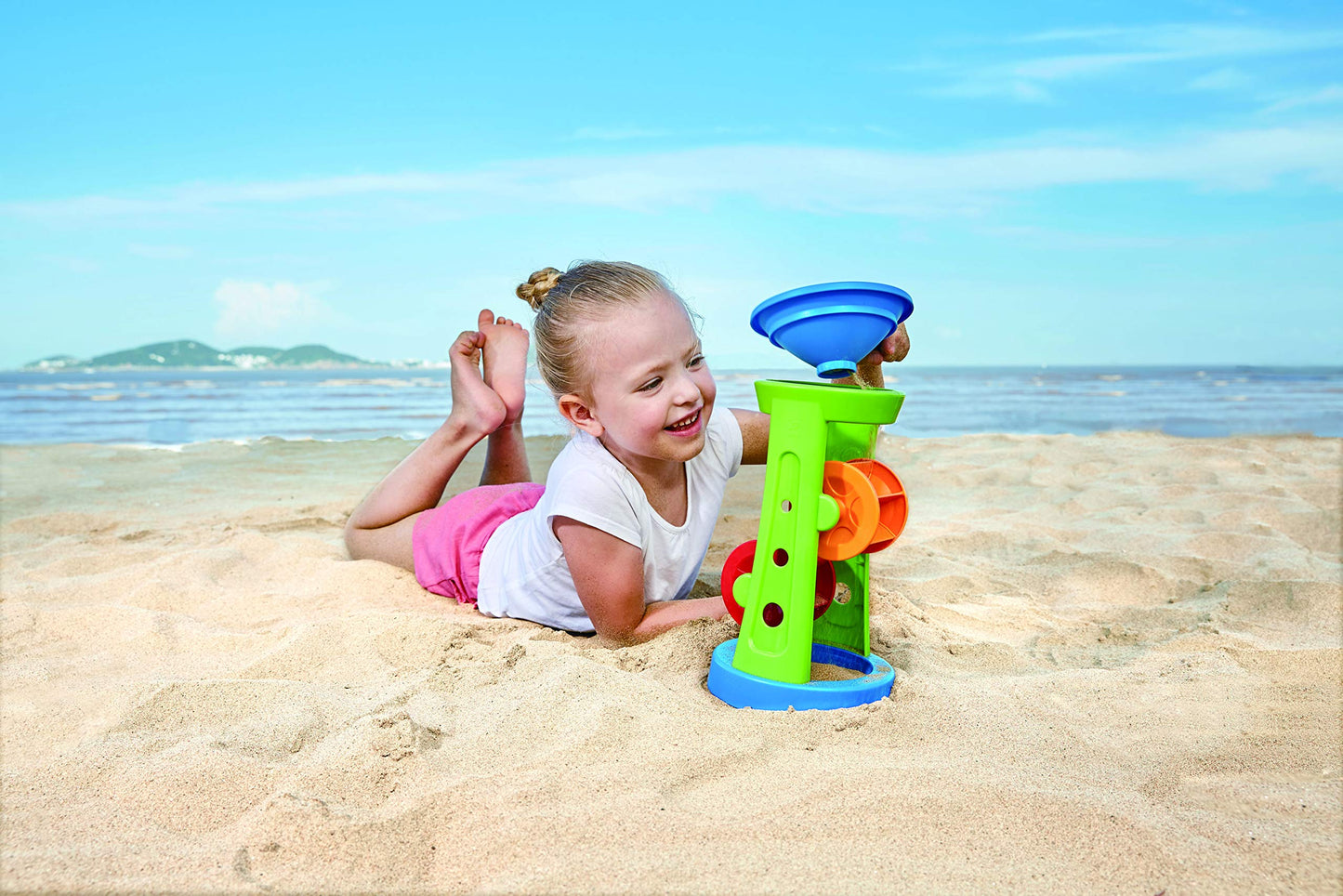 Hape Double Sand and Water Wheel Kid 's Beach Toy L: 8.1, W: 11.4, H: 6.4 inch