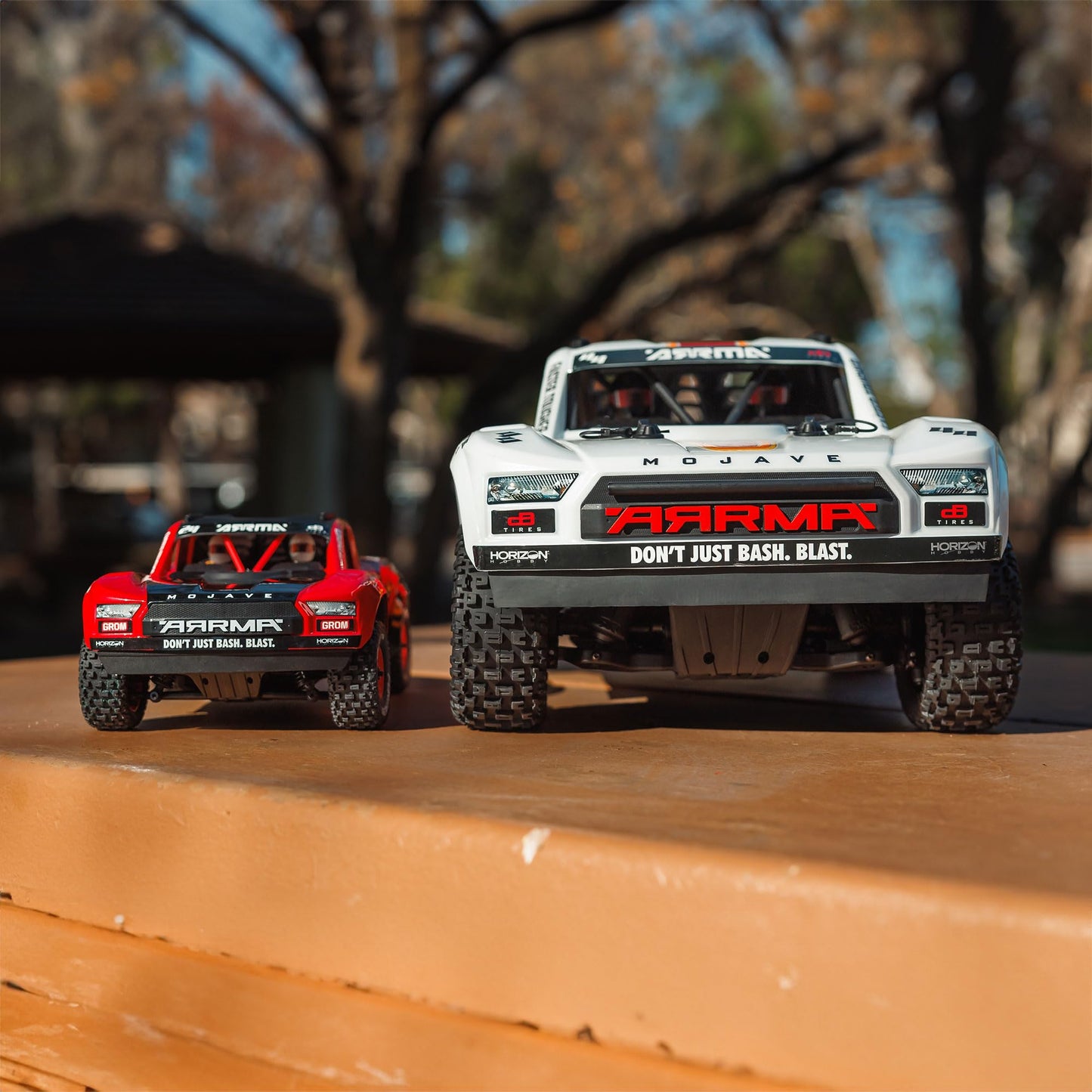 ARRMA RC Truck Mojave GROM 4x4 Smart Small Scale Desert Truck, RTR (with Battery and Charger Included) Red/Black ARA2104T1