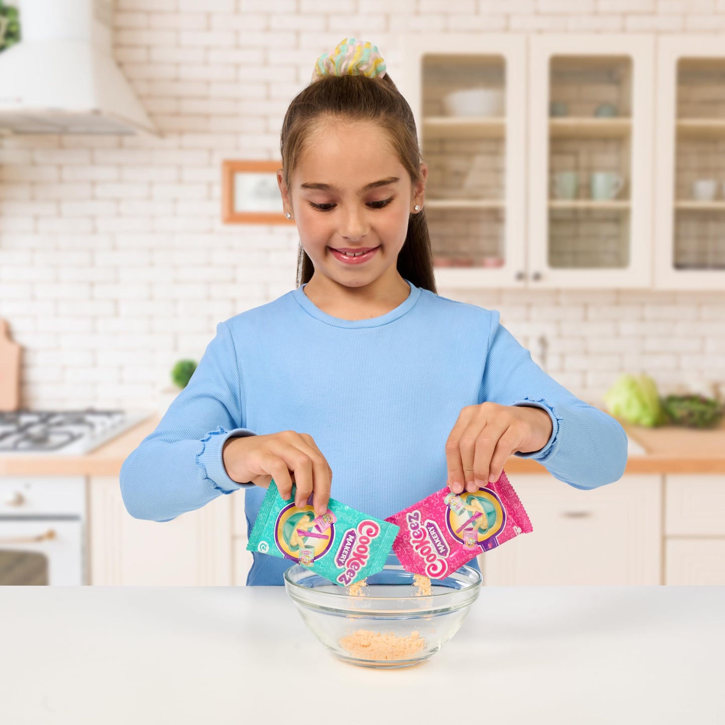 Cookeez Makery Oven For Party Treats, Mix Your Cuddly Friend! Warm Up The Dough Mix And Create A Warm, Fragrant Interactive Birt