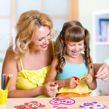 Valentines Day Crafts Kits DIY Valentine Decorations Hanging Ornaments, Lanyards for Kids Family Entertainment Activities, 4 St