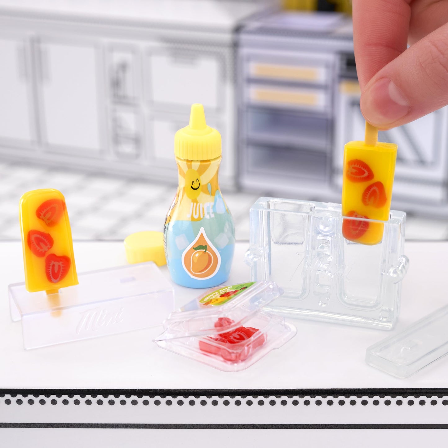 MGAs Miniverse- Make It Mini Foods: Cafe Series 3B 6PK
