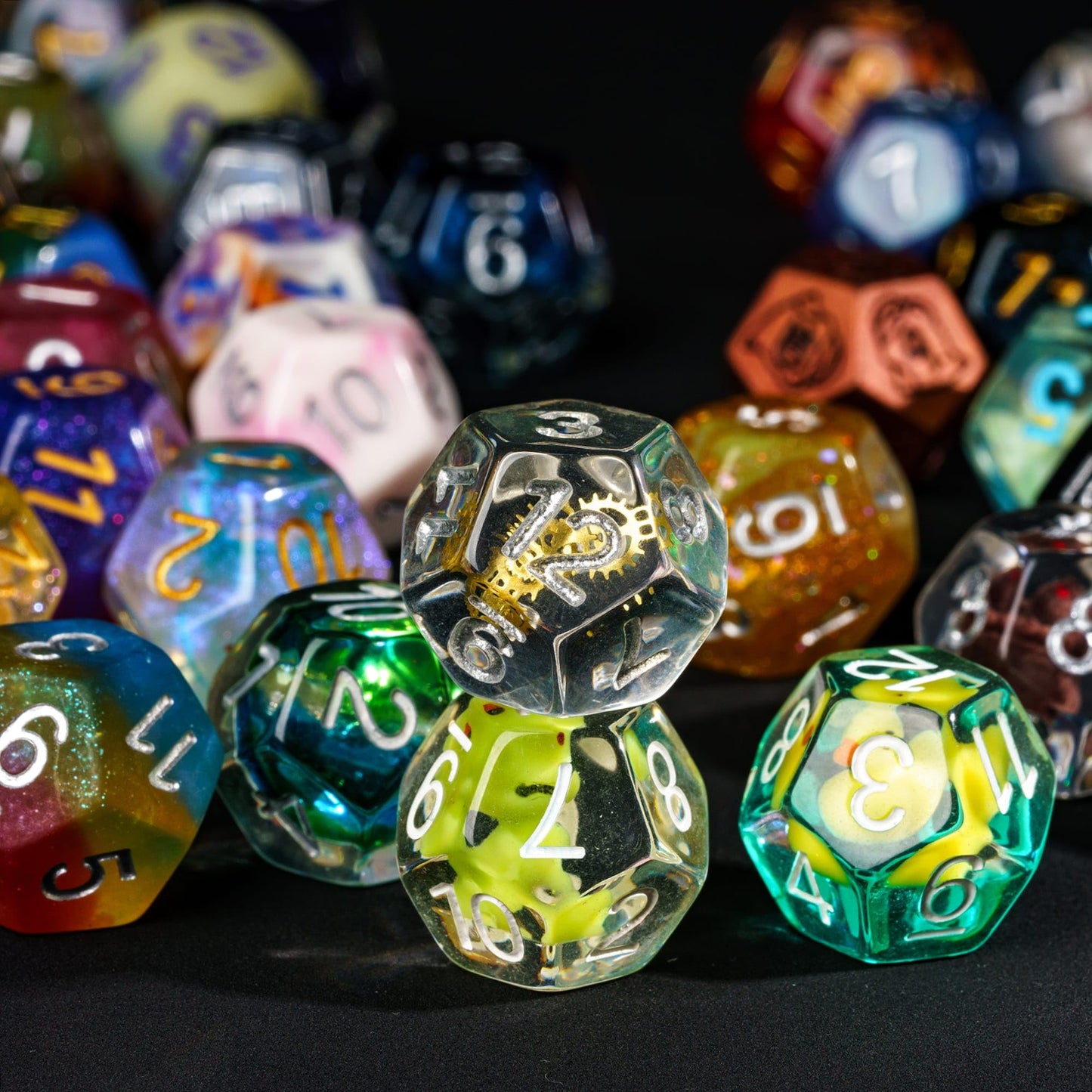 HDdais 10 Pack of D12 Dice Random Color D12 Polyhedral Dice Set, 12 Sided D&D Dice for DND RPG MTG Table Games Dungeons and Drag