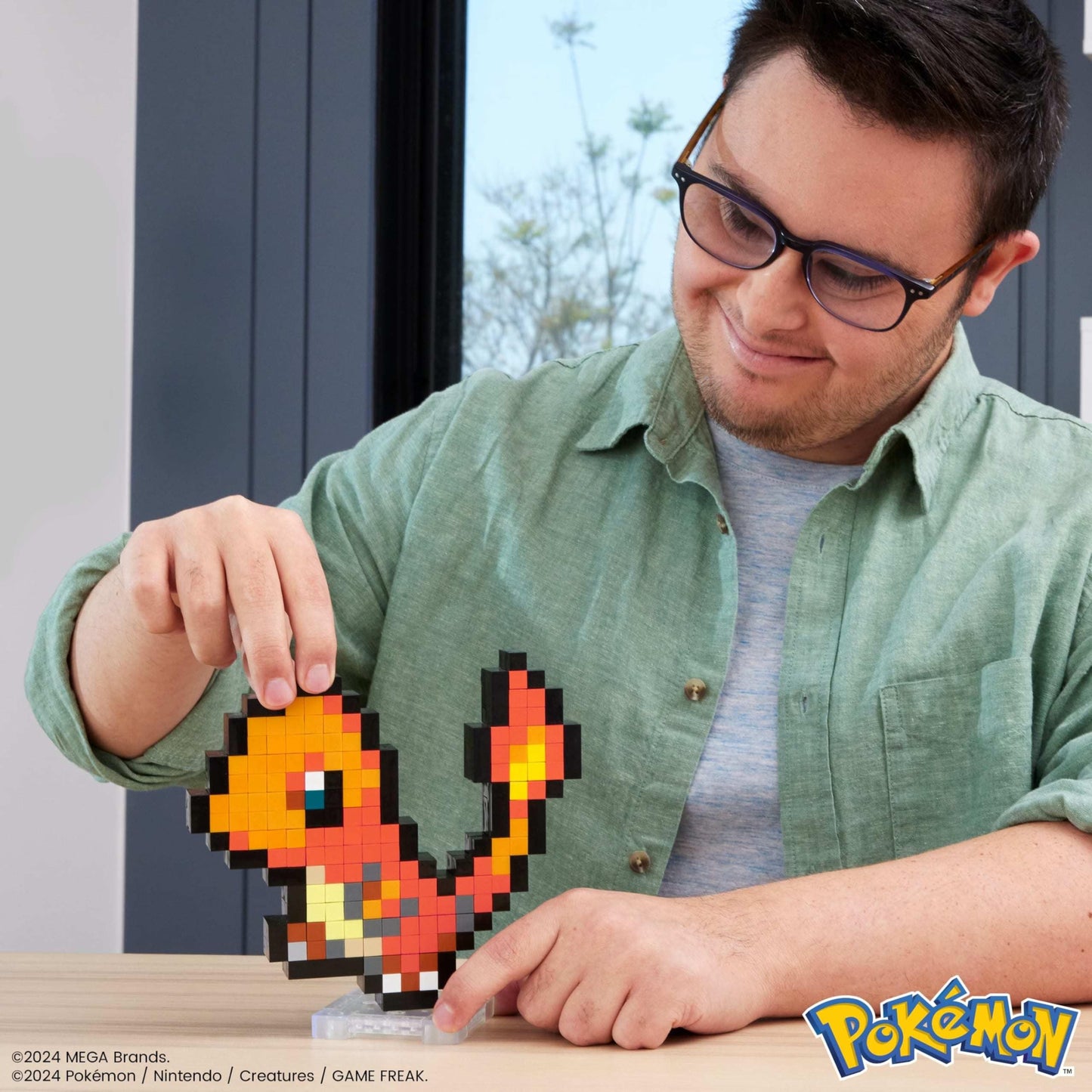 Mega Pok?mon Glumanda HTH76 - Buildable Retro Pixel Art Figure with Wall Mount Base for mature-themed Builders and Collectors