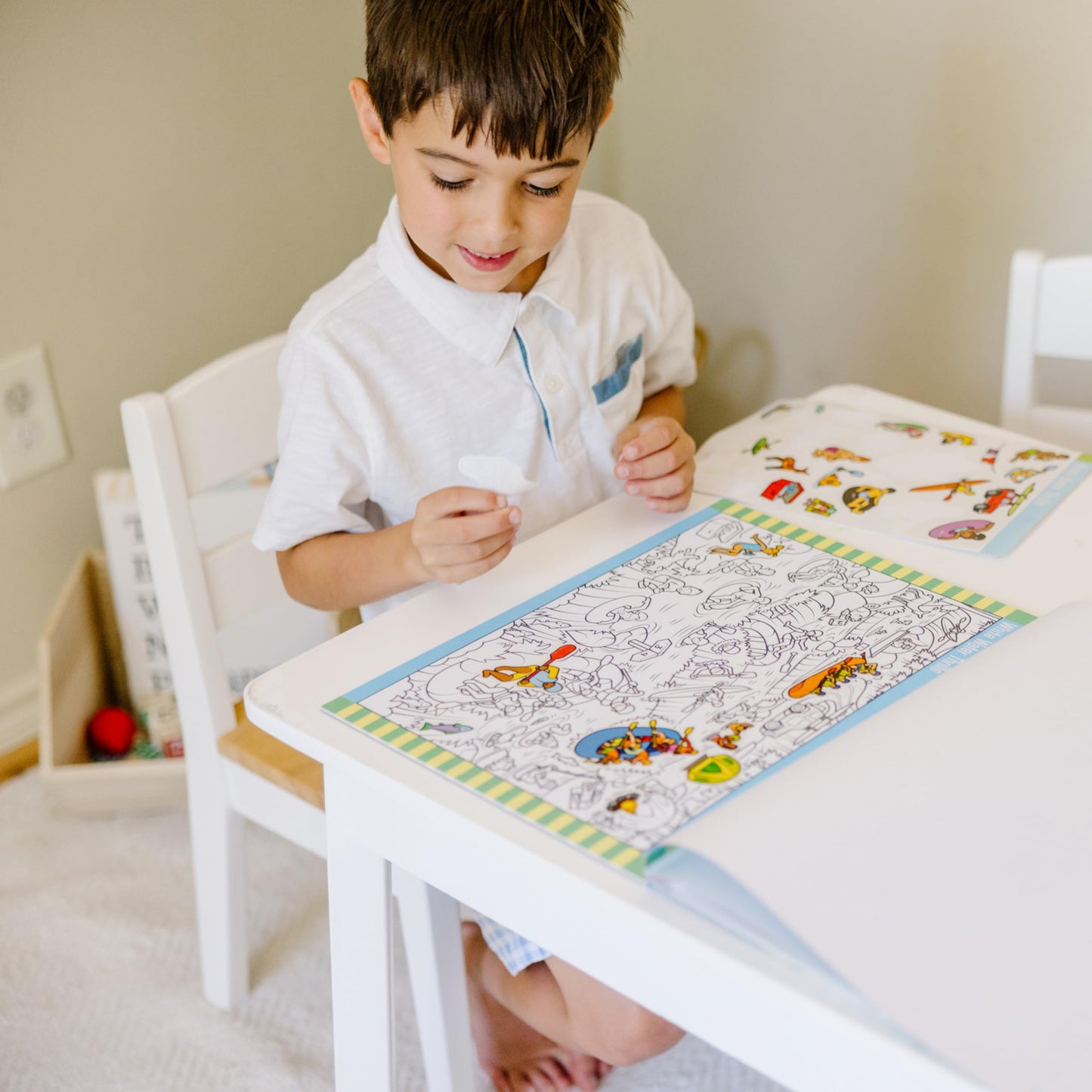 Melissa & Doug Seek and Find Sticker Pad - Adventure, 400+ Stickers, 14 Scenes, Multicolor, Model 30151, Arts and Crafts for Kids Ages 4+