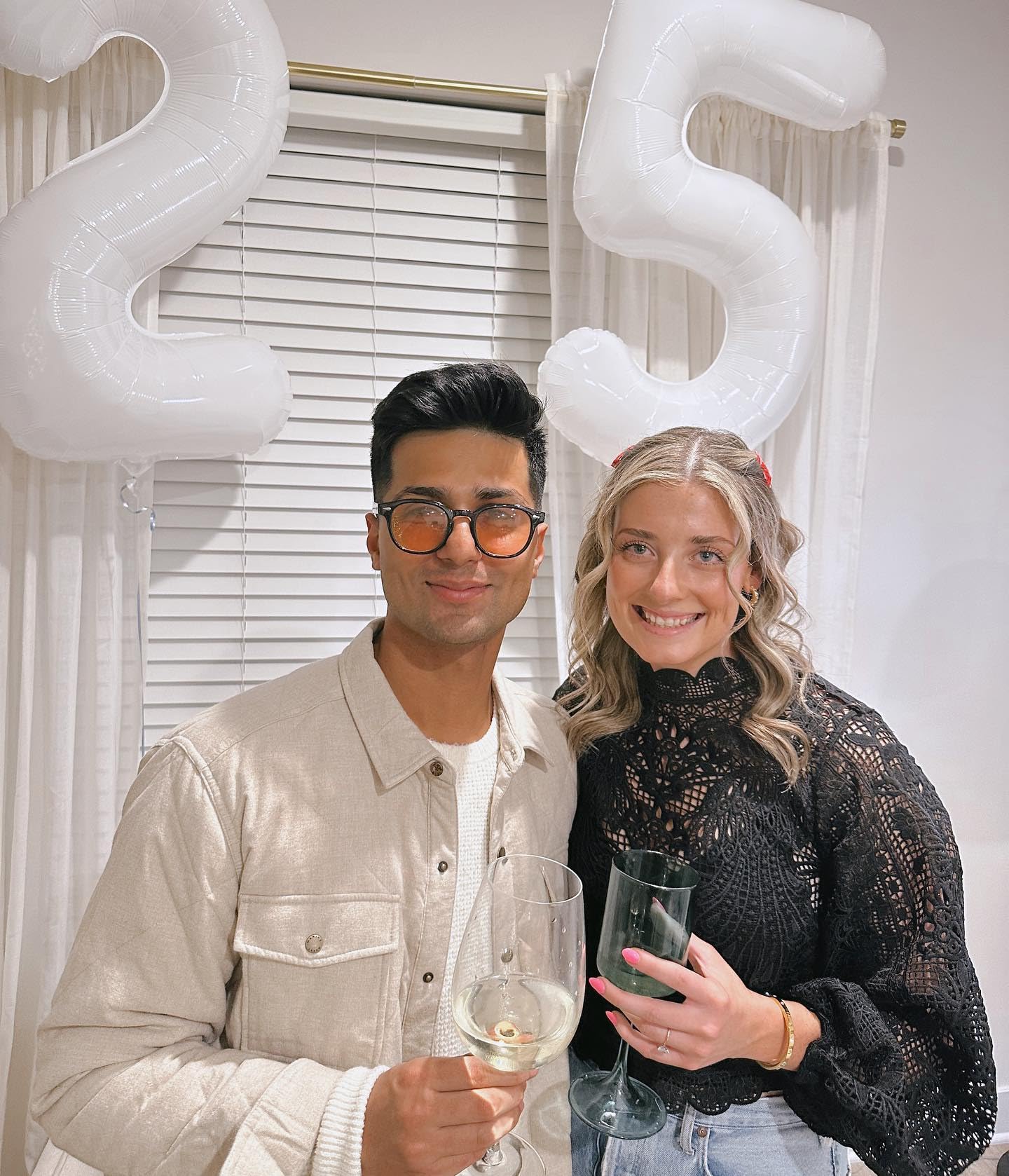 White 5 Balloon, Translucent Number Balloons 40 Inch, 5Th Birthday Balloon Decorations, White Party Supplies, 5 Number Balloons,