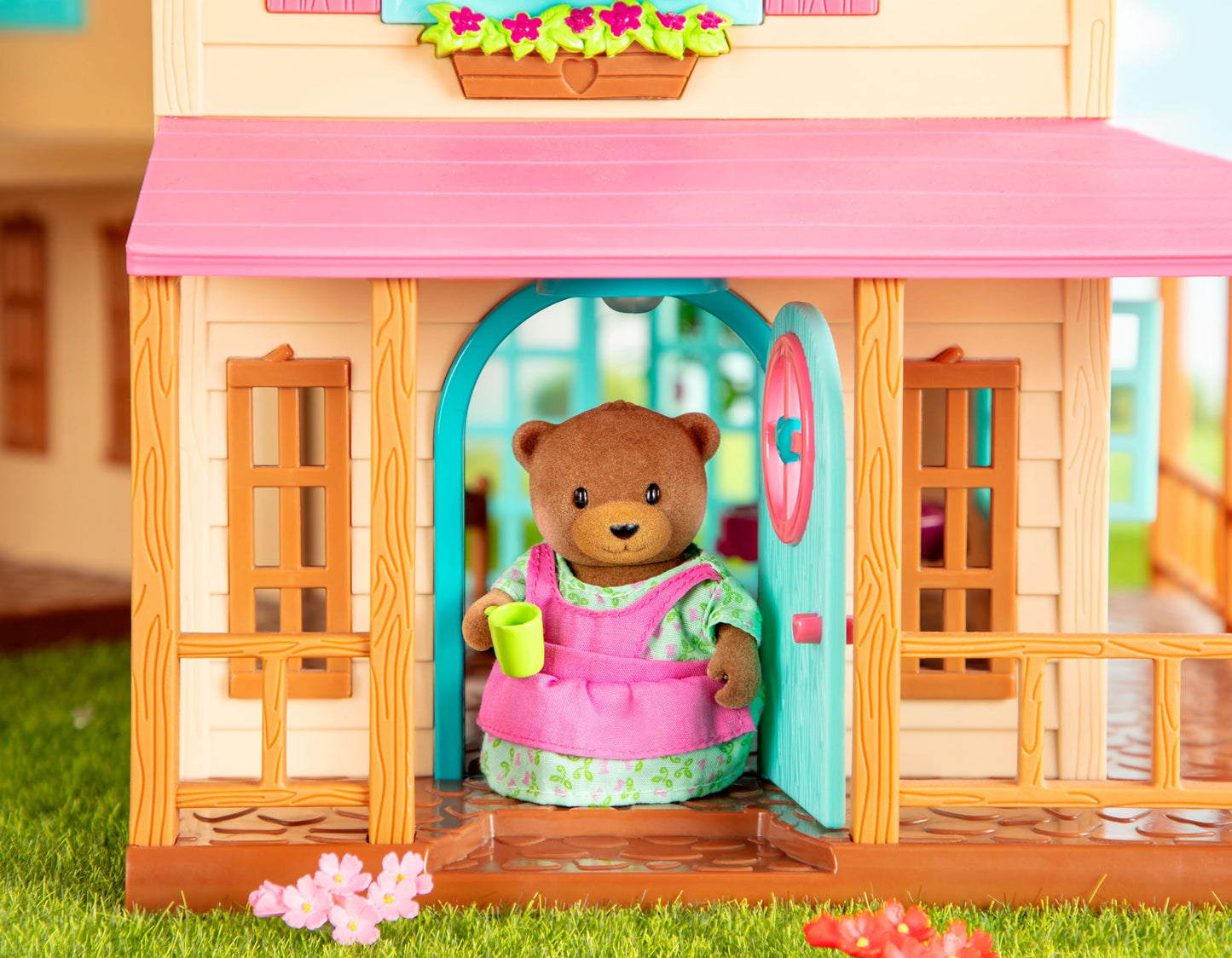 Lil Woodzeez - Healthnuggle Bear Family Set - 4 Collectible Doll Figures with Storybook - Encourages Imaginative Pretend Play -