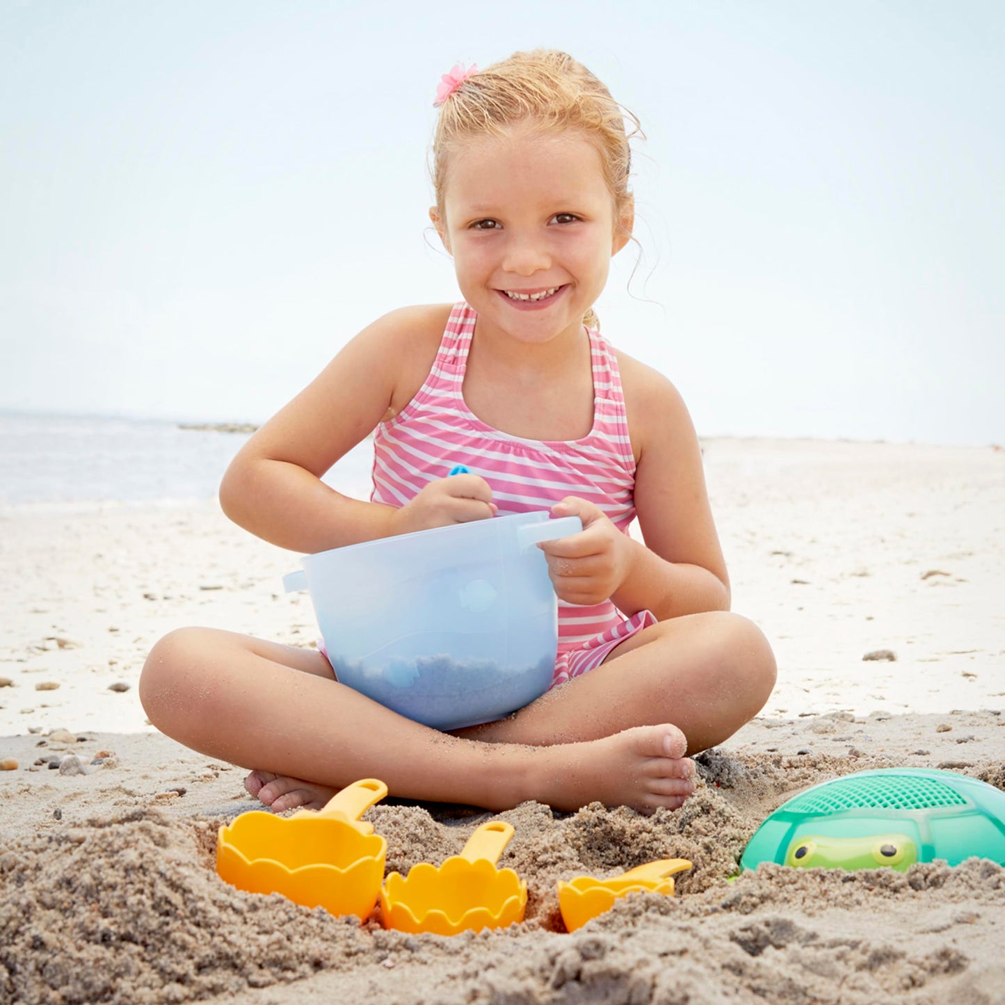 Melissa & Doug Sunny Patch Seaside Sidekicks Sand Baking Set, Outdoor Play Toy for Kids 3+, Plastic, White, Model 6432