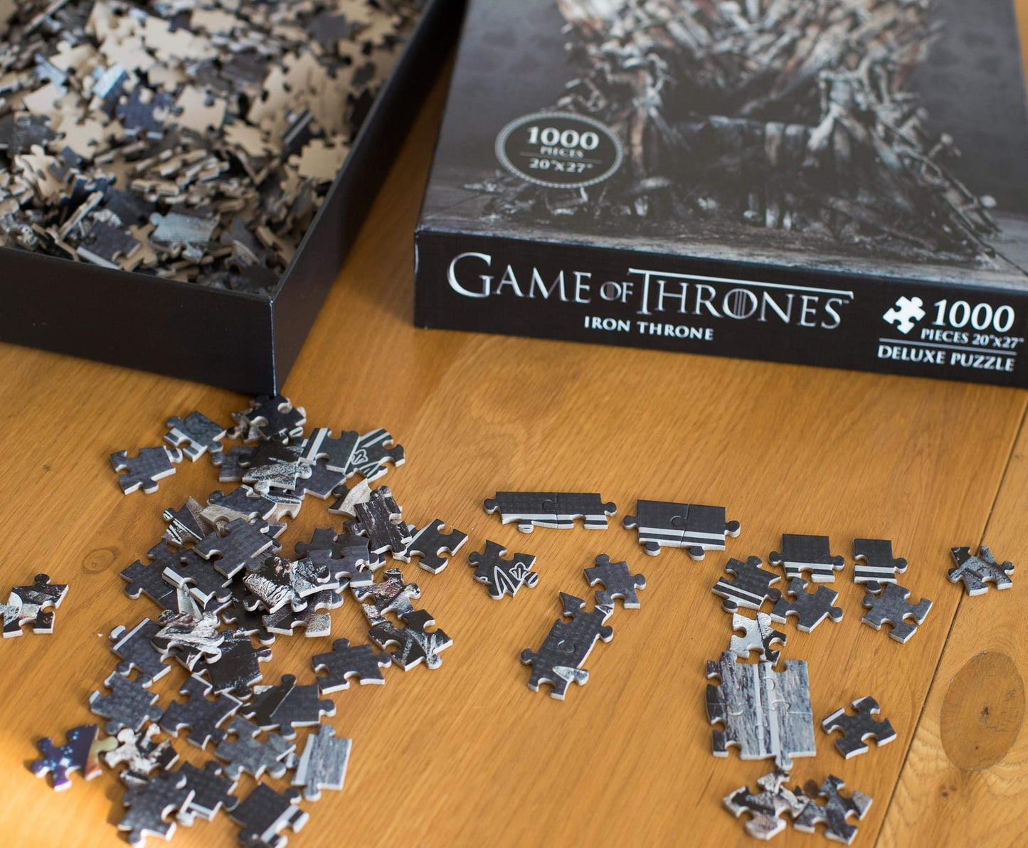 Dark Horse Deluxe Game Of Thrones: Iron Throne Deluxe Puzzle (1000 Piece)