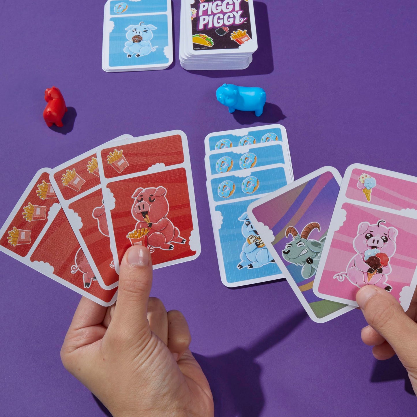 Hasbro Gaming Piggy Piggy Piggy Card Game - Fun and Fast Game for Families, Kids, Teens and Adults, Ages 7+ - 2 to 6 Players
