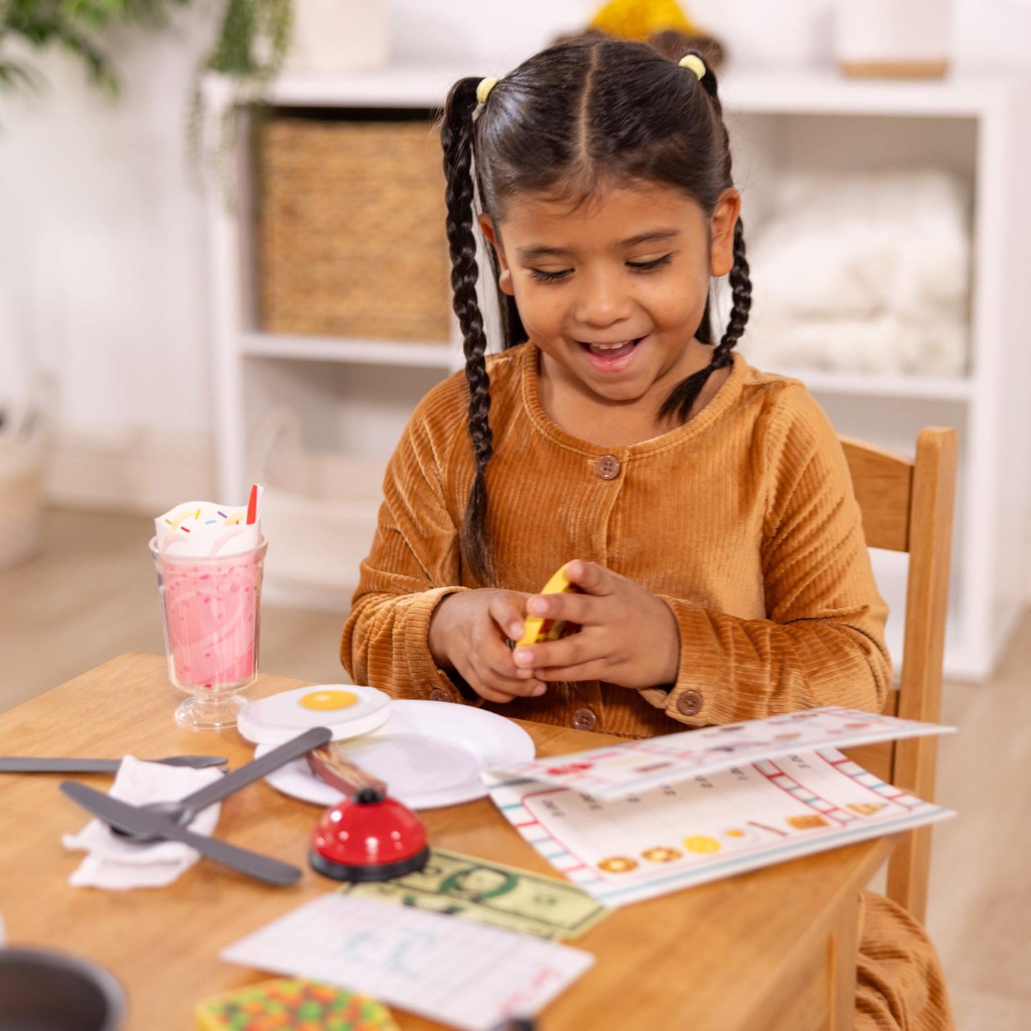 Melissa & Doug Star Diner Restaurant Play Set (41 Pcs) - Pretend Play Food, Restaurant Toy Set With Cookware, Utensils For Kids,