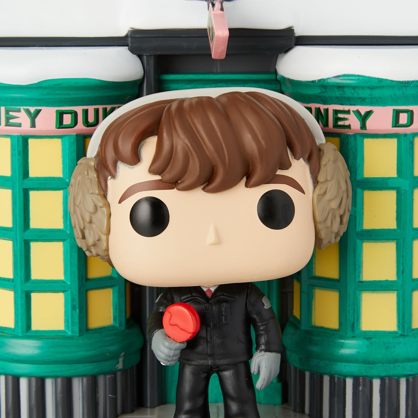 Funko Pop! Deluxe: Harry Potter: Hogsmeade - Neville Longbottom With Honeydukes