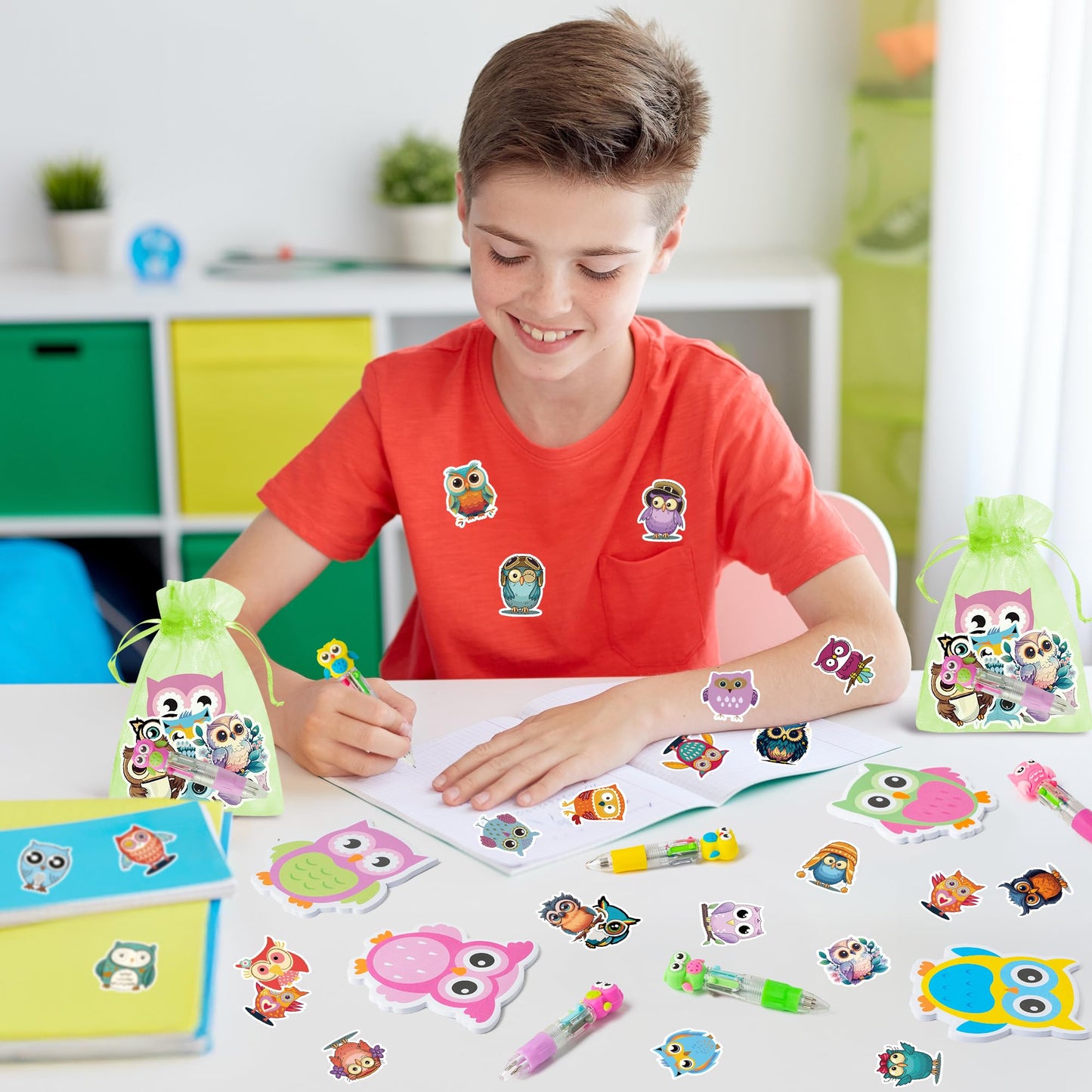 CY2SIDE Owl Stationery Party Gifts - 24 Pack Christmas Stuffers Prizes Set with Fun Animal 4-in-1 Ballpoint Pen Sticky Notes Sti